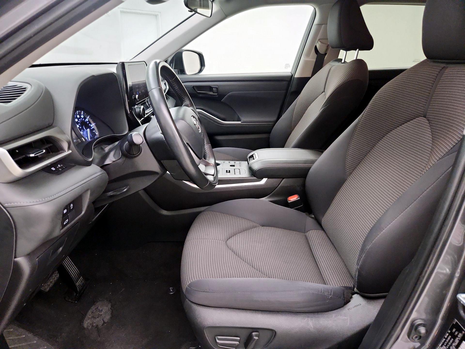 Thumbnail: 2024 Toyota Highlander - 19