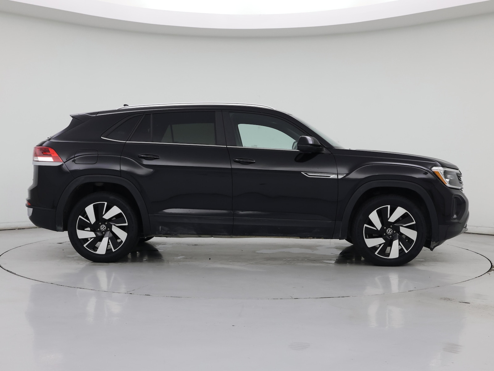 2024 Volkswagen Atlas Cross Sport SE w/Tech - Photo 8