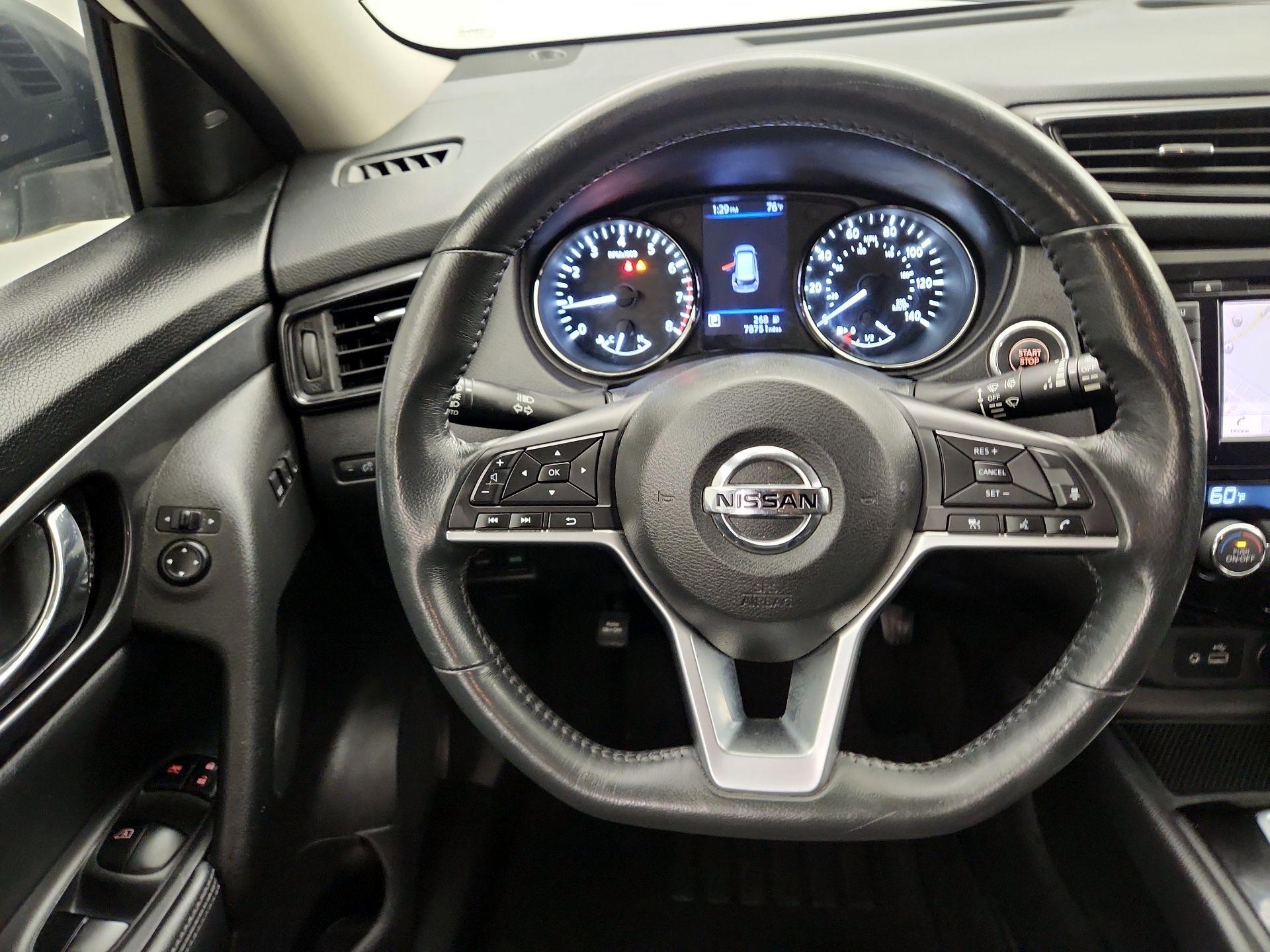 Thumbnail: 2018 Nissan Rogue - 10