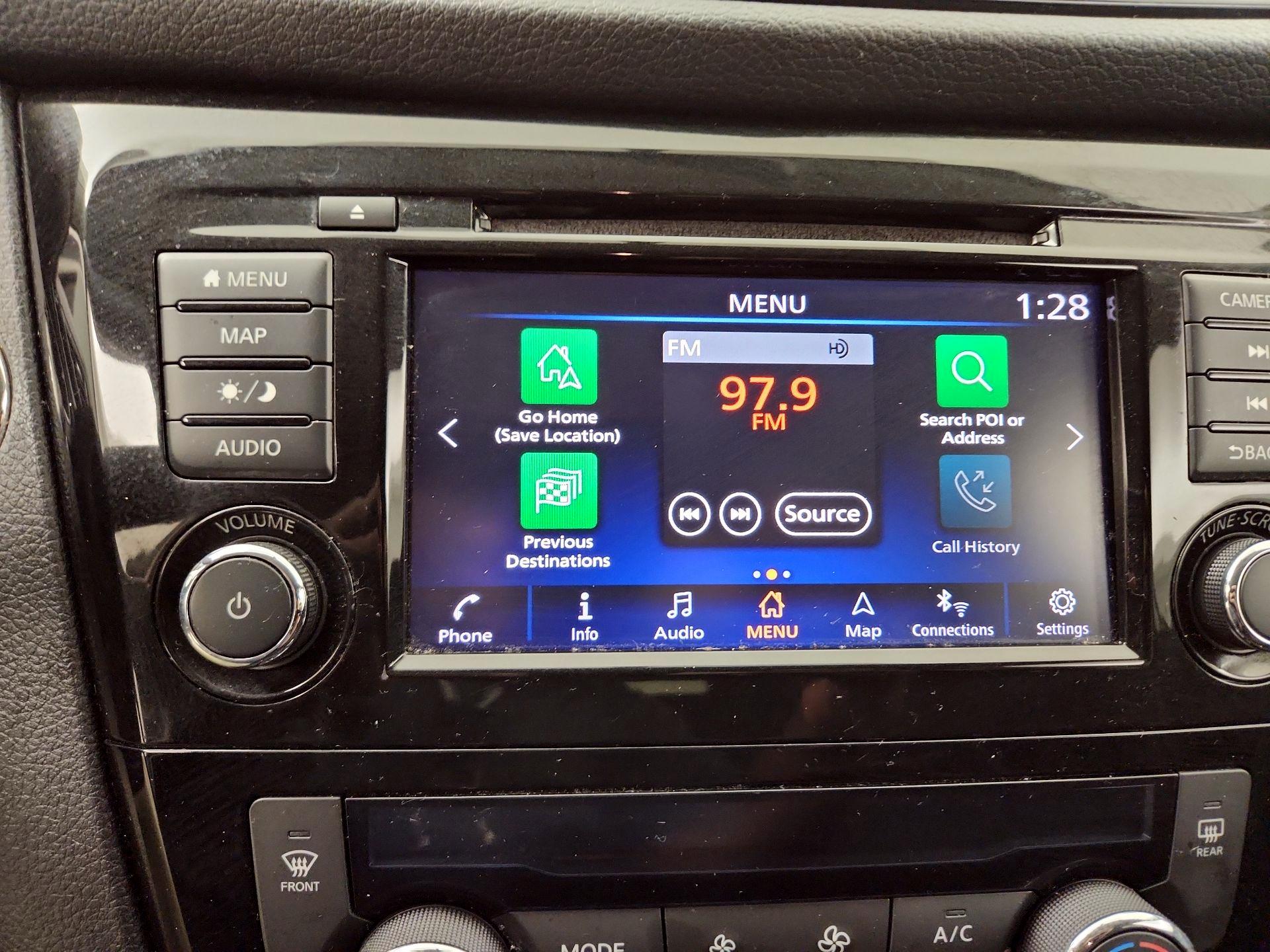 Thumbnail: 2018 Nissan Rogue - 16