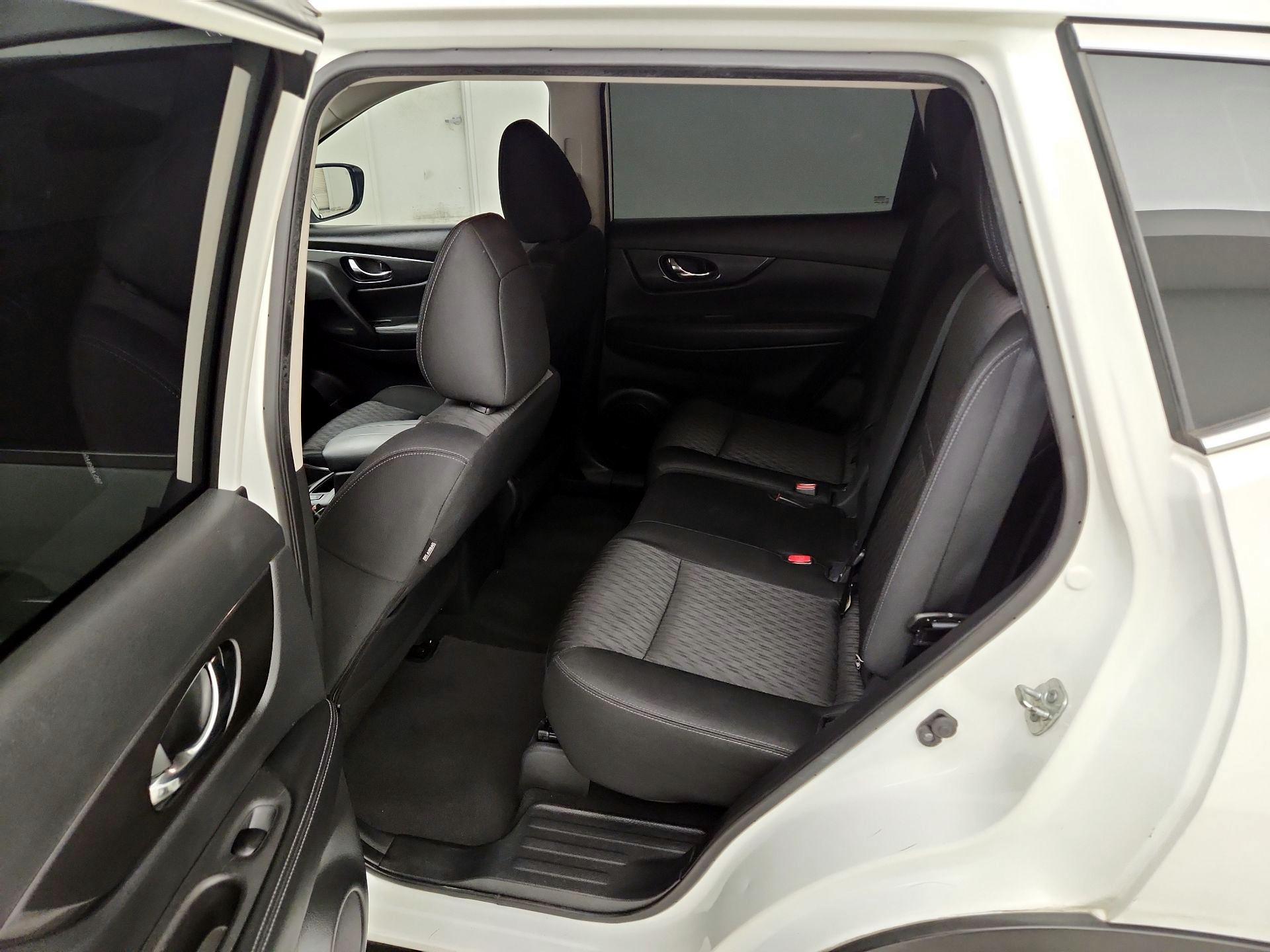 Thumbnail: 2018 Nissan Rogue - 20