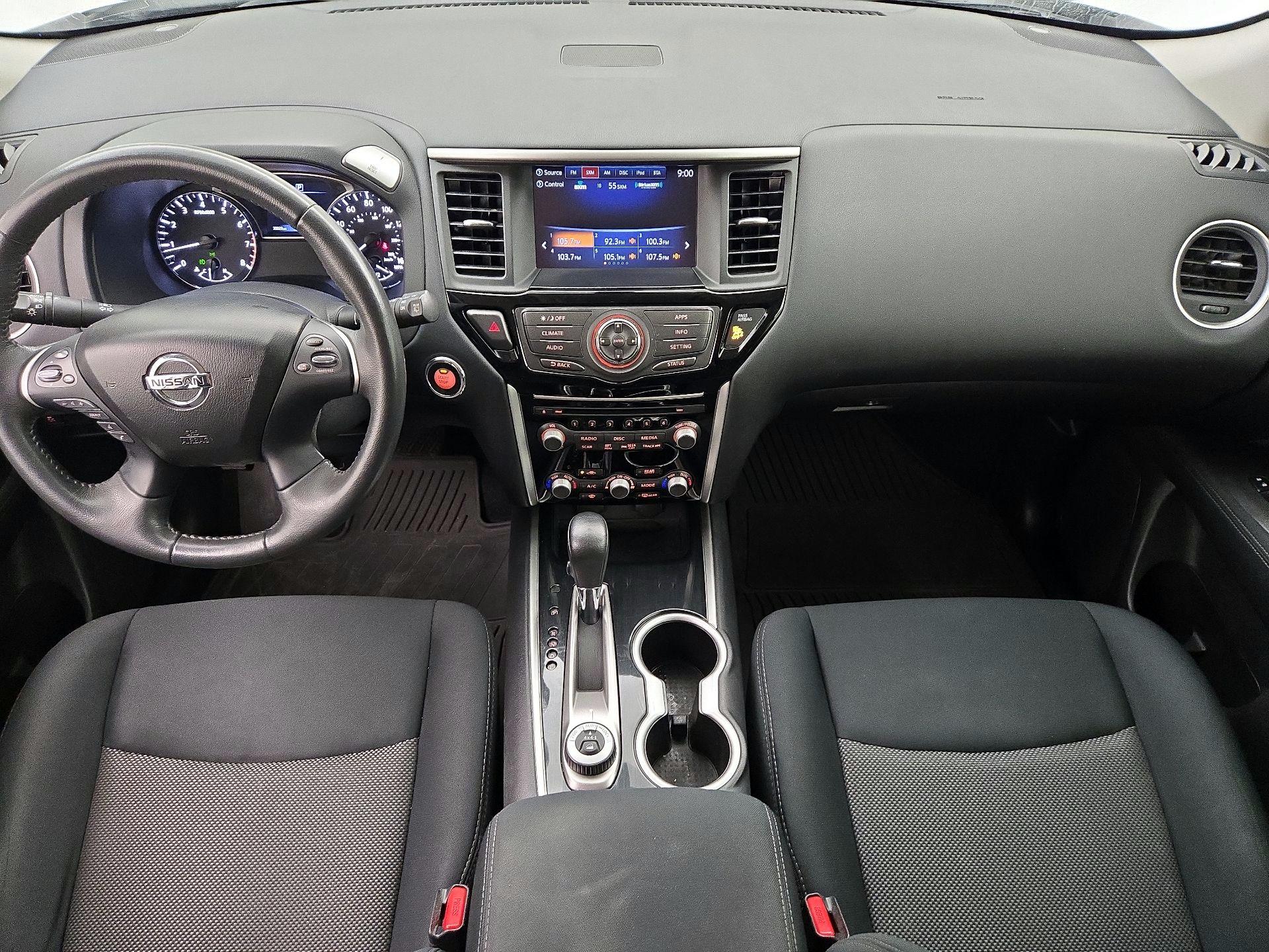 Thumbnail: 2017 Nissan Pathfinder - 9