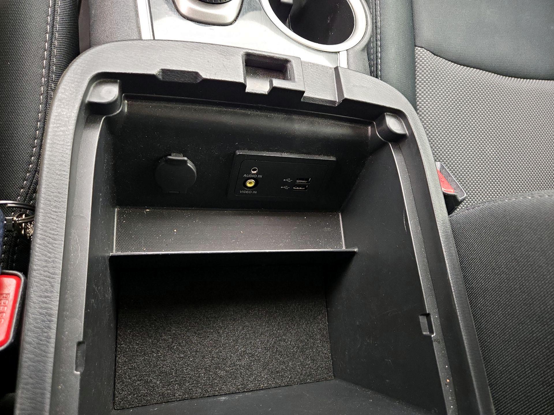 Thumbnail: 2017 Nissan Pathfinder - 18