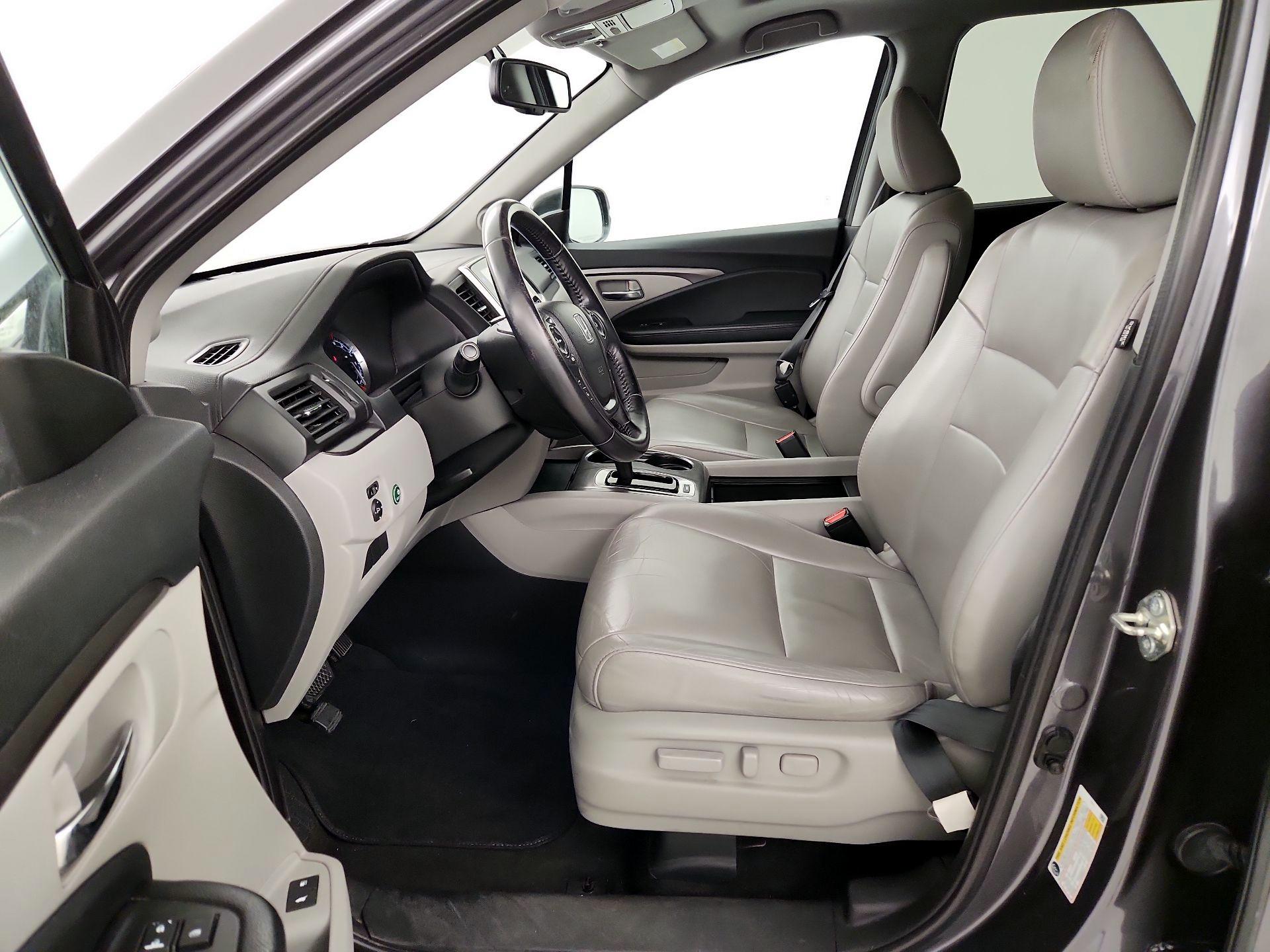 Thumbnail: 2018 Honda Pilot - 11