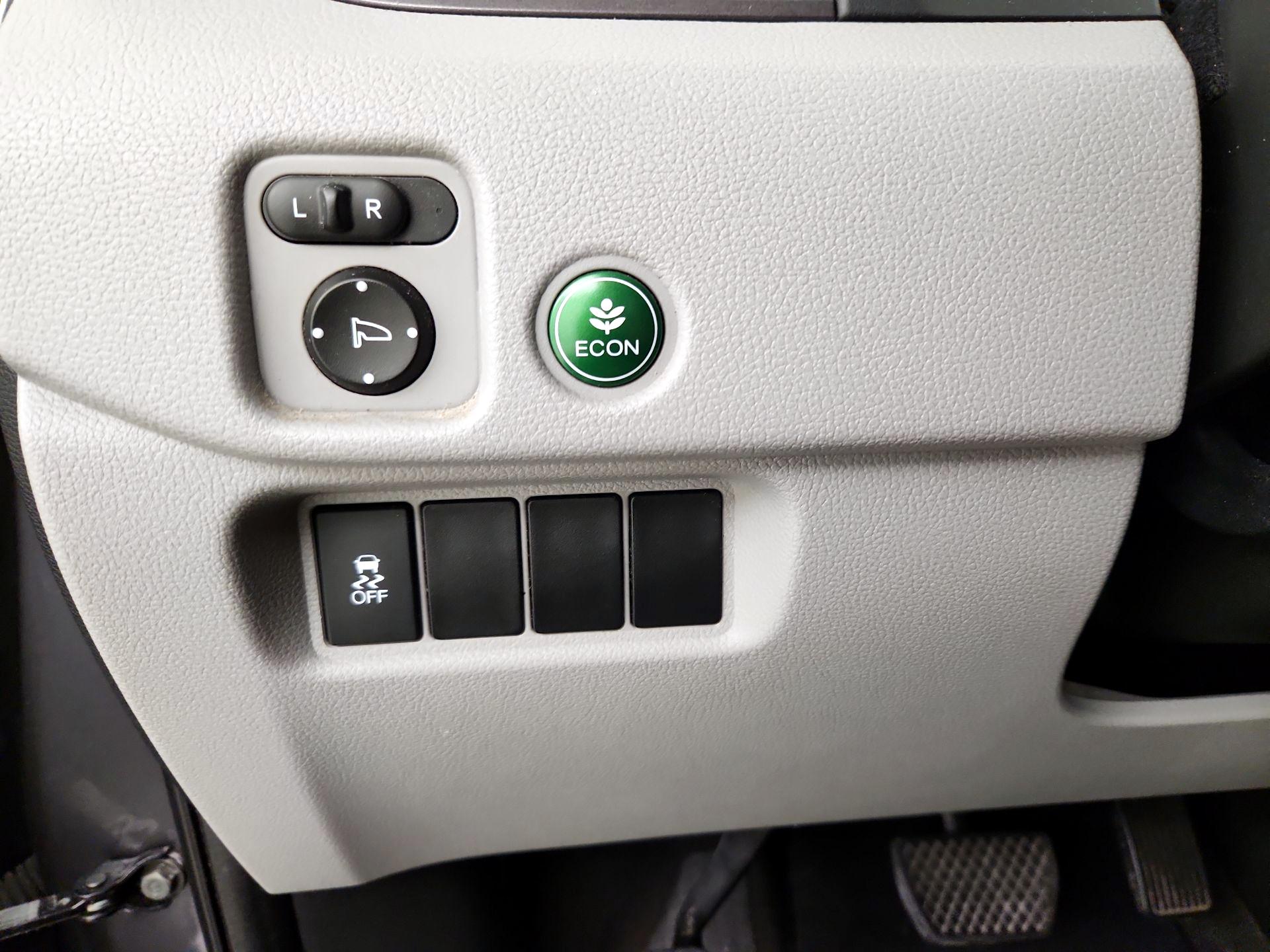 Thumbnail: 2018 Honda Pilot - 13