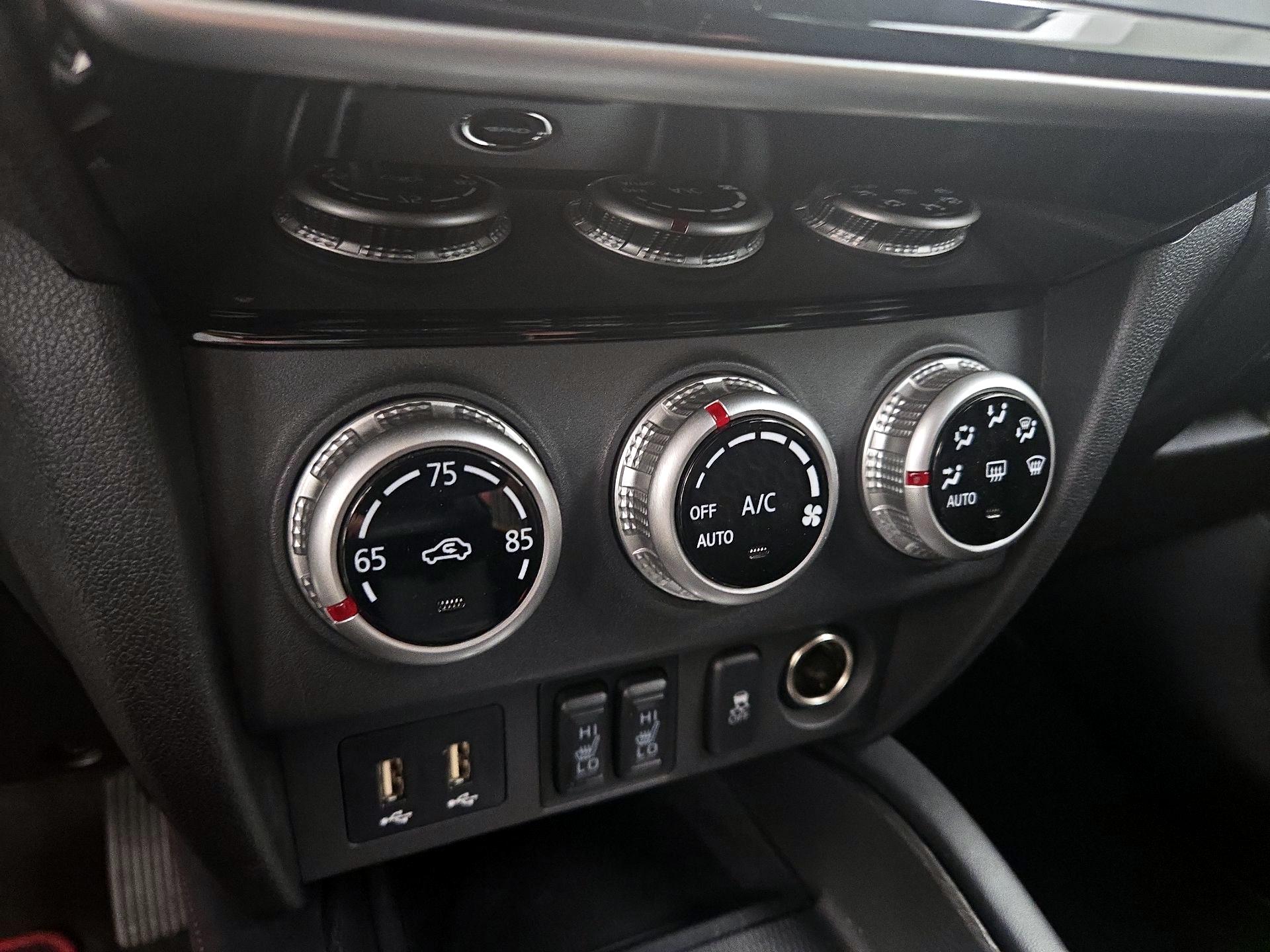 Thumbnail: 2023 Mitsubishi Outlander Sport - 16