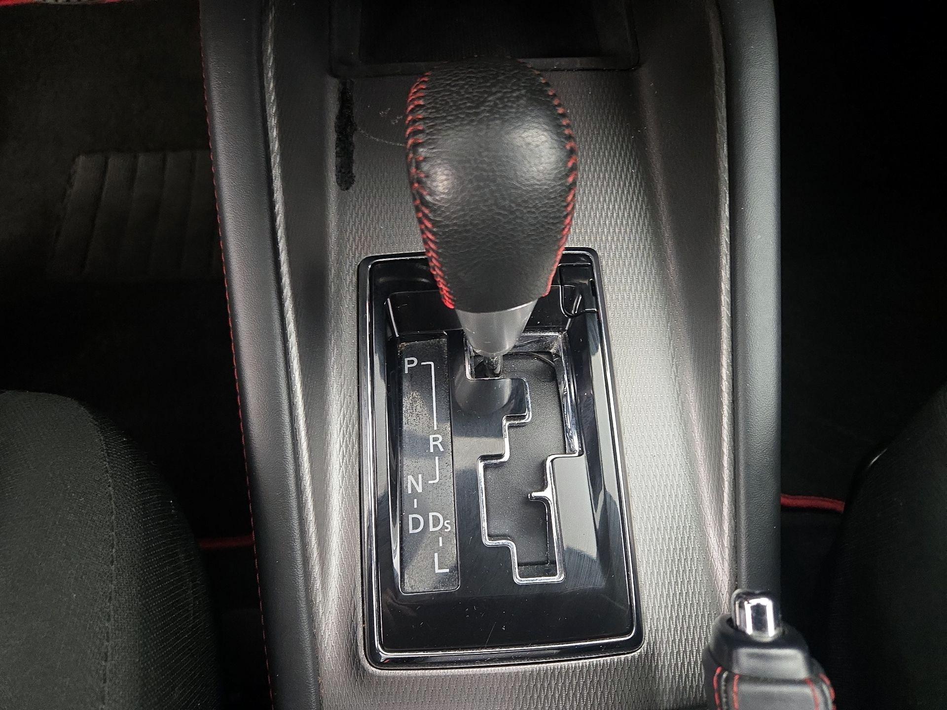 Thumbnail: 2023 Mitsubishi Outlander Sport - 17