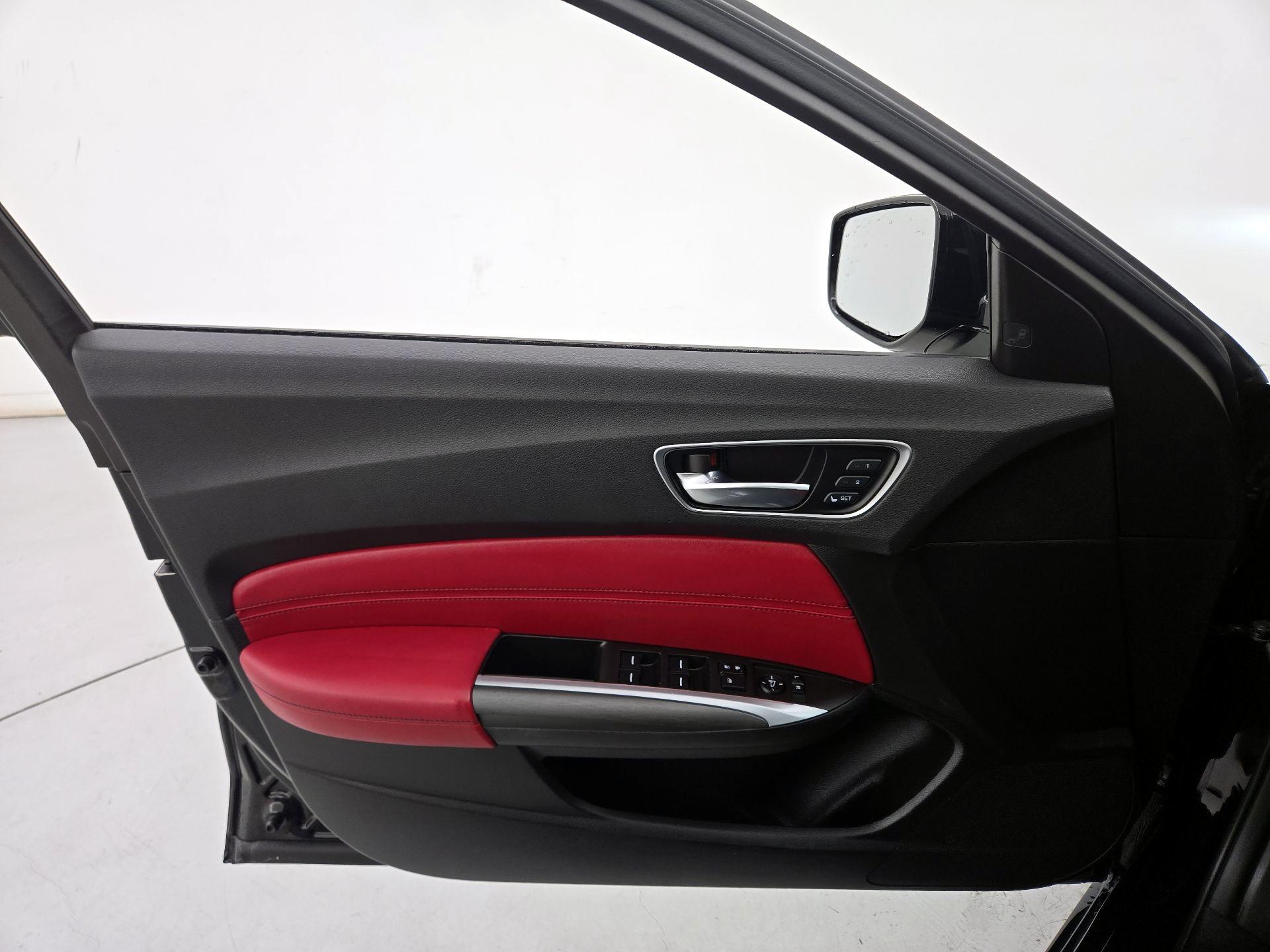 Thumbnail: 2018 Acura TLX - 12