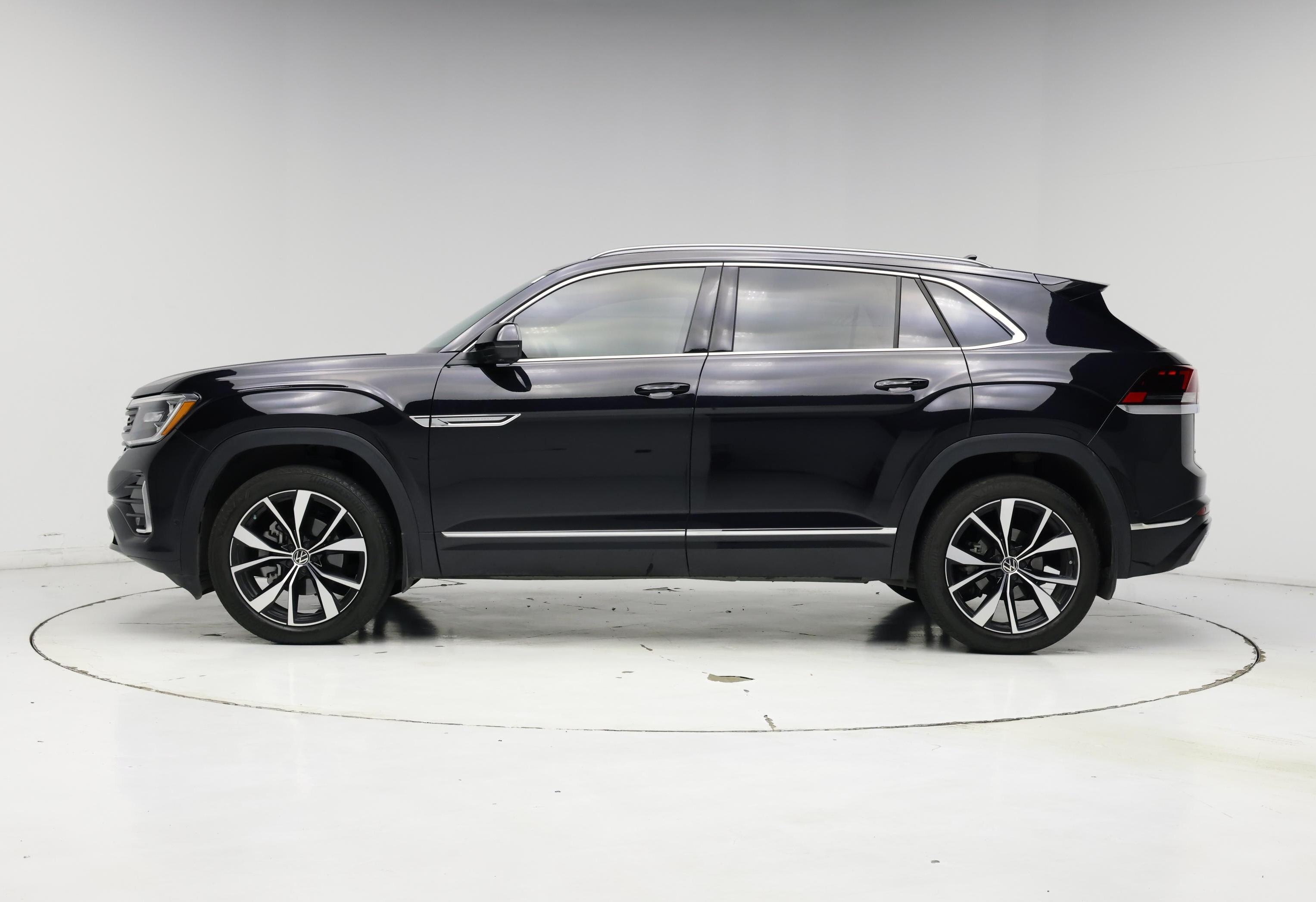 Thumbnail: 2024 Volkswagen Atlas - 3
