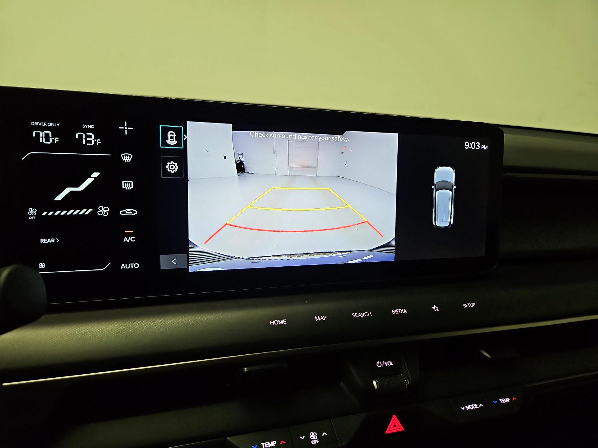 Thumbnail: 2024 Kia EV9 - 15