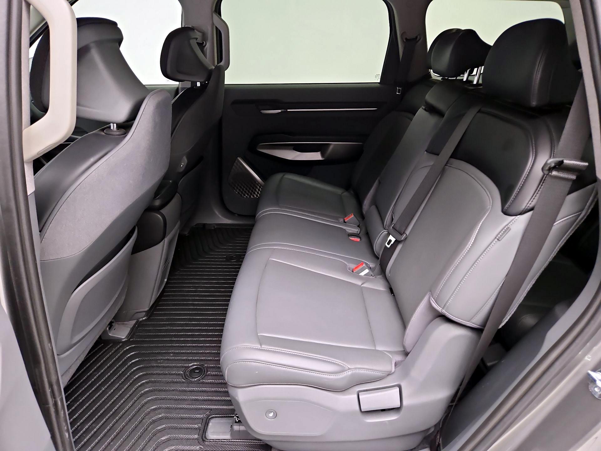 Thumbnail: 2024 Kia EV9 - 20