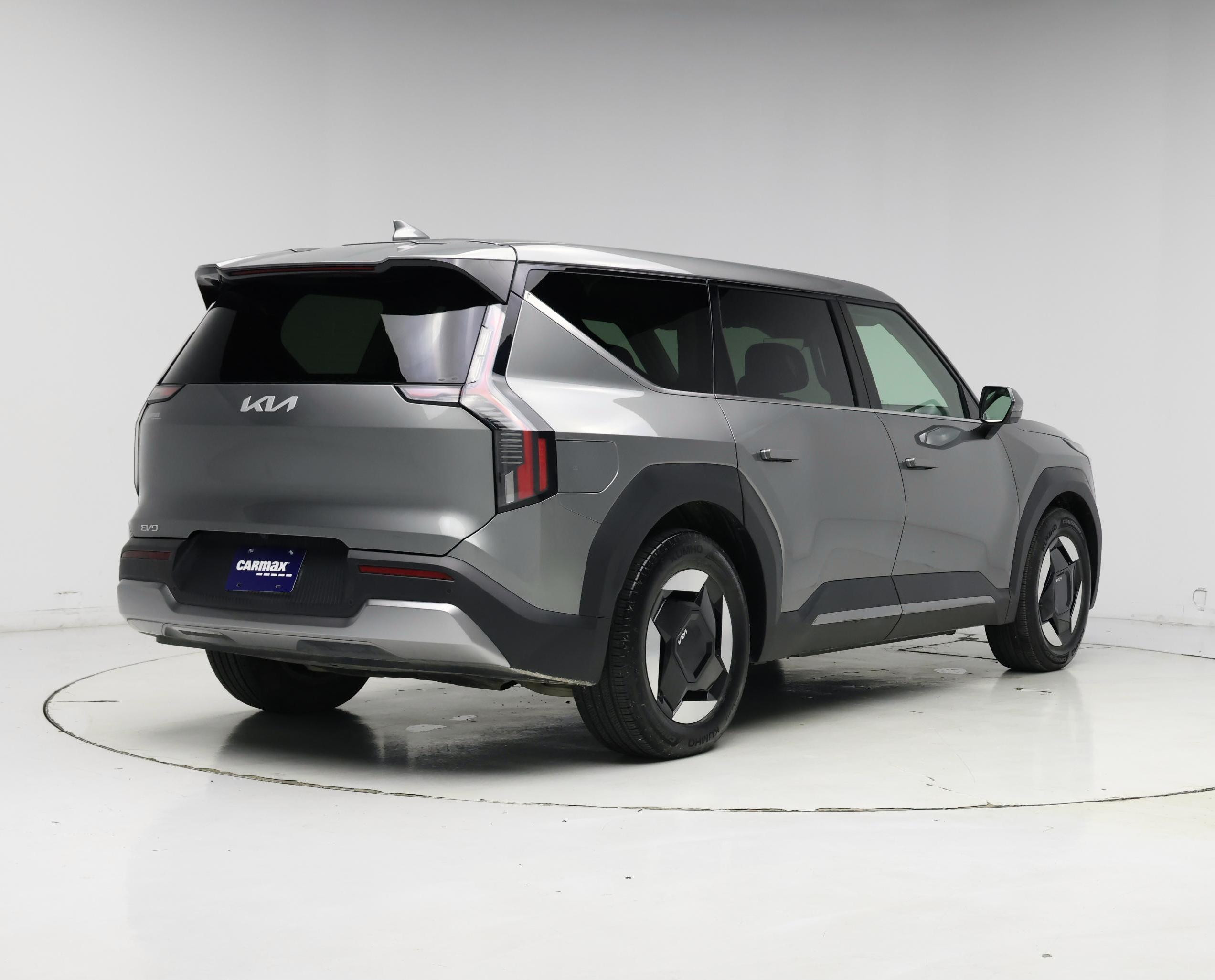 Thumbnail: 2024 Kia EV9 - 8