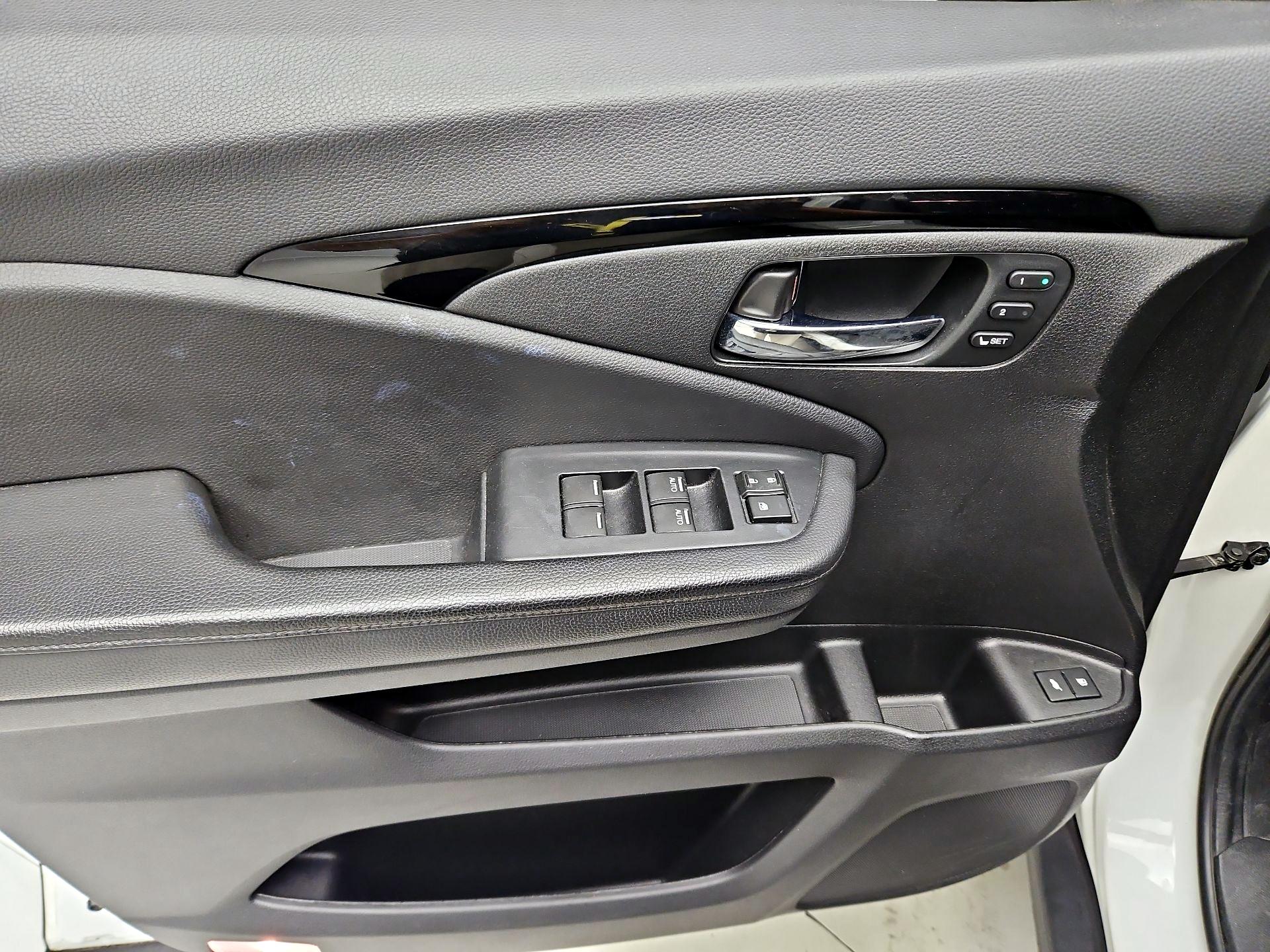 Thumbnail: 2021 Honda Pilot - 12