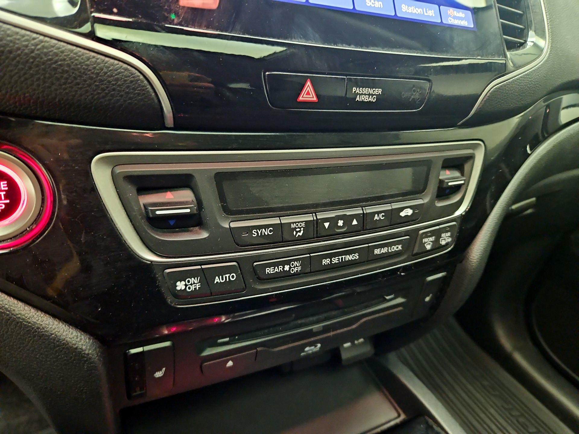 Thumbnail: 2021 Honda Pilot - 17