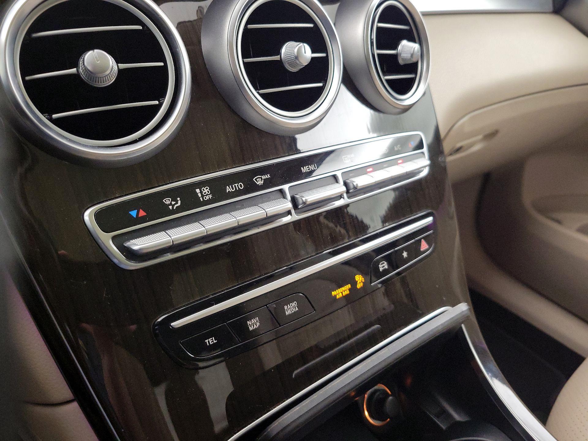 Thumbnail: 2020 Mercedes-Benz GLC - 16