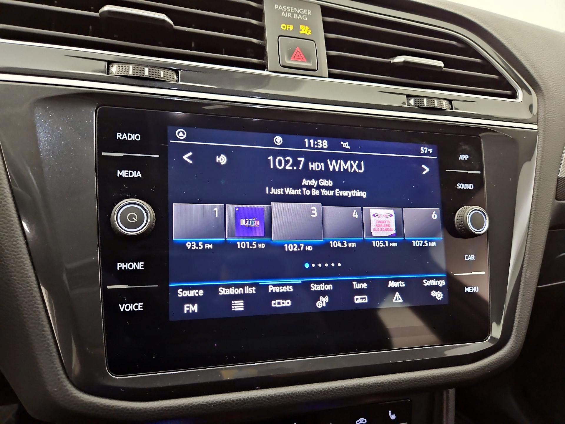 Thumbnail: 2024 Volkswagen Tiguan - 15