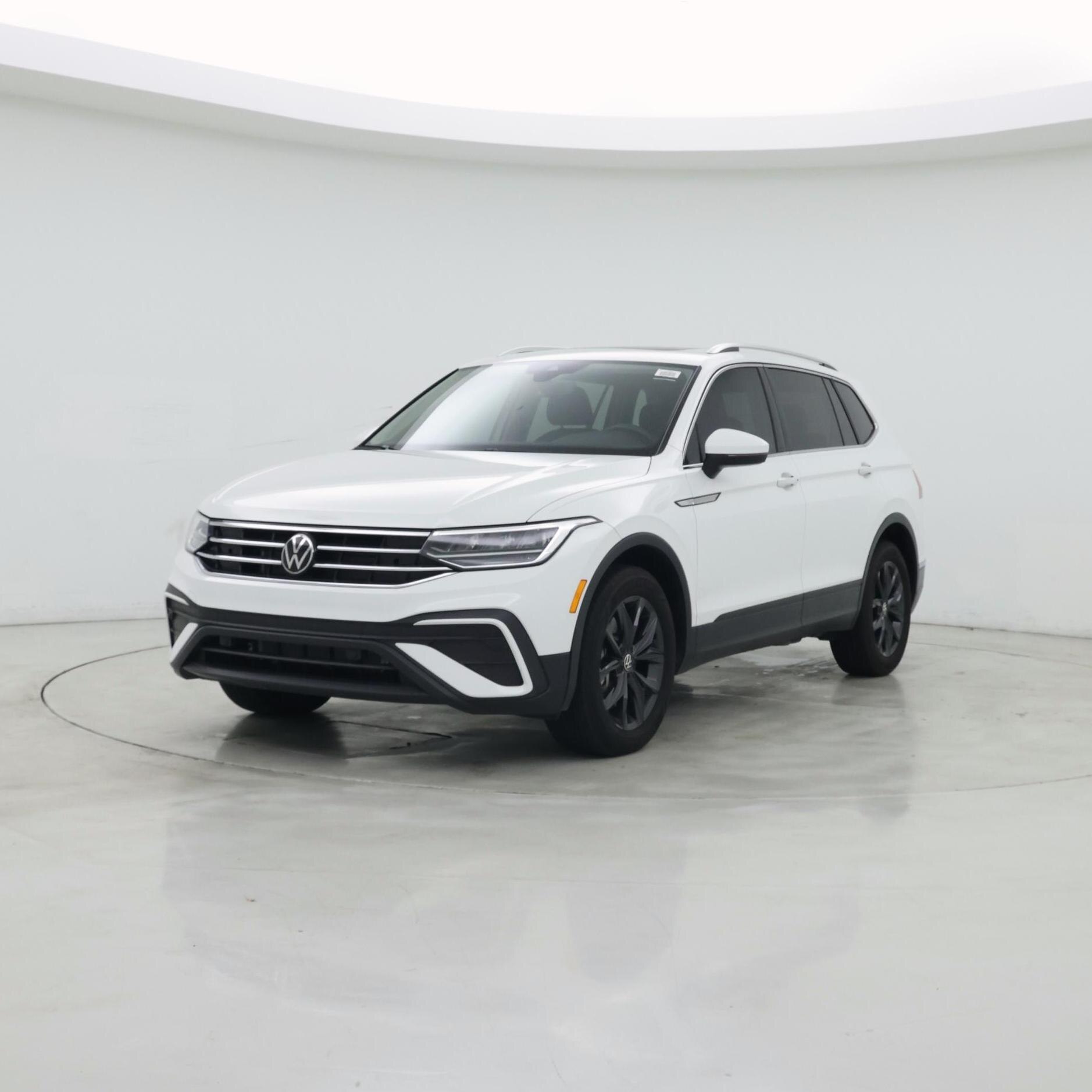 Thumbnail: 2024 Volkswagen Tiguan - 4
