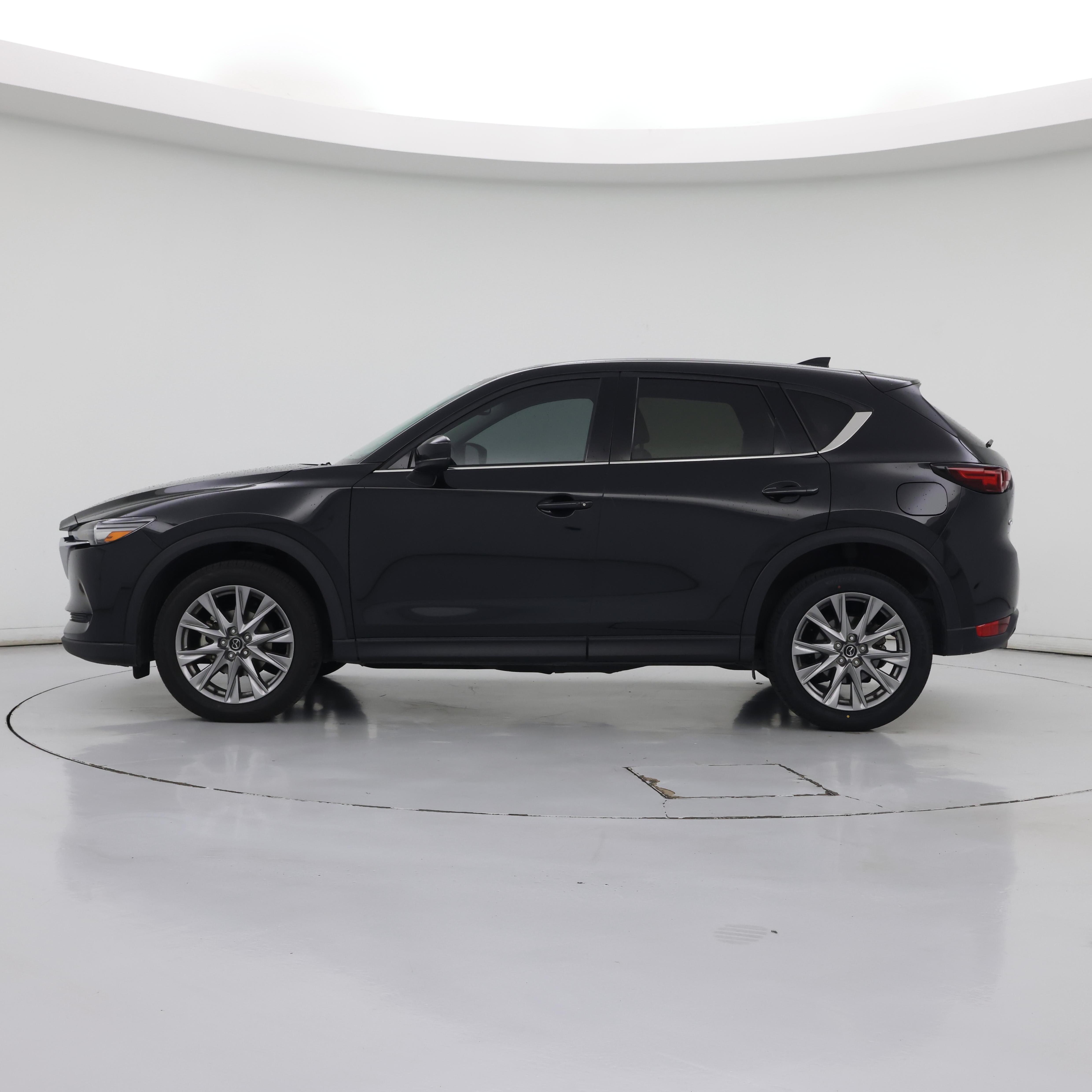 Thumbnail: 2021 Mazda CX-5 - 3