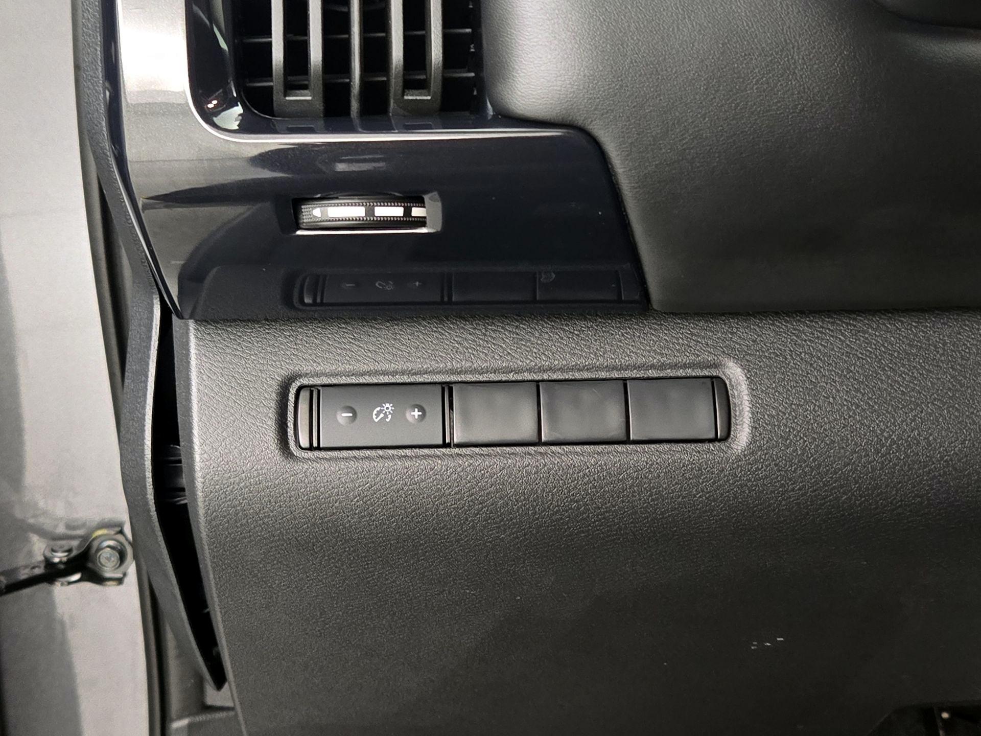 Thumbnail: 2025 Nissan Pathfinder - 13