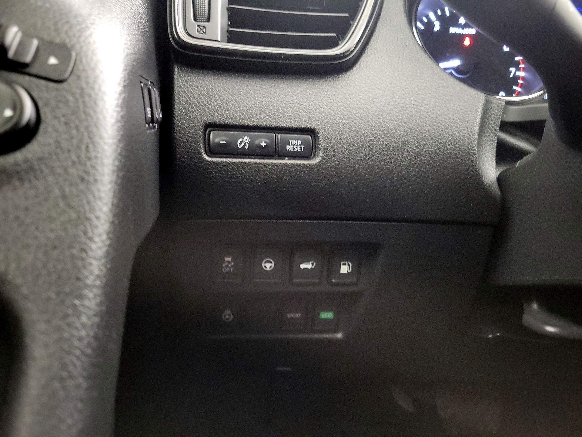 Thumbnail: 2019 Nissan Rogue - 13