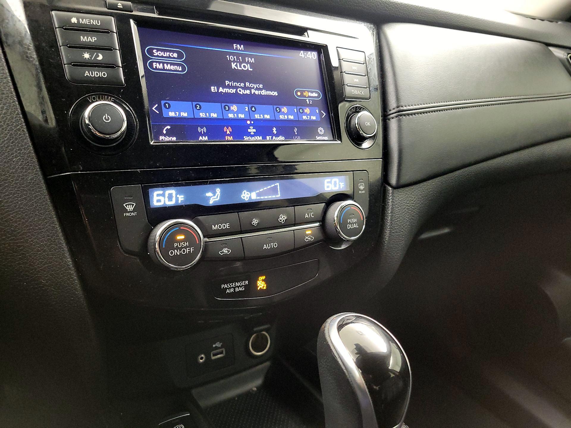 Thumbnail: 2019 Nissan Rogue - 17