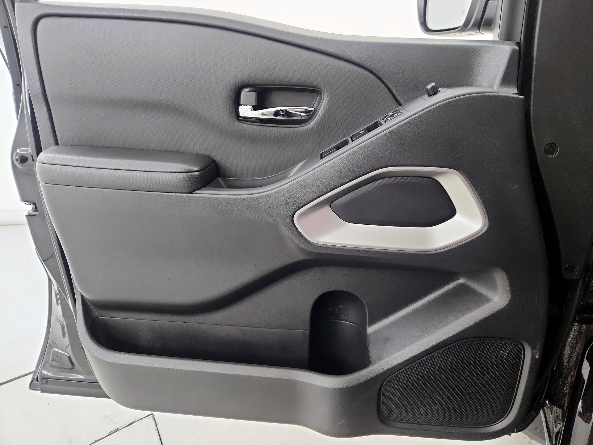 Thumbnail: 2024 Nissan Frontier - 12