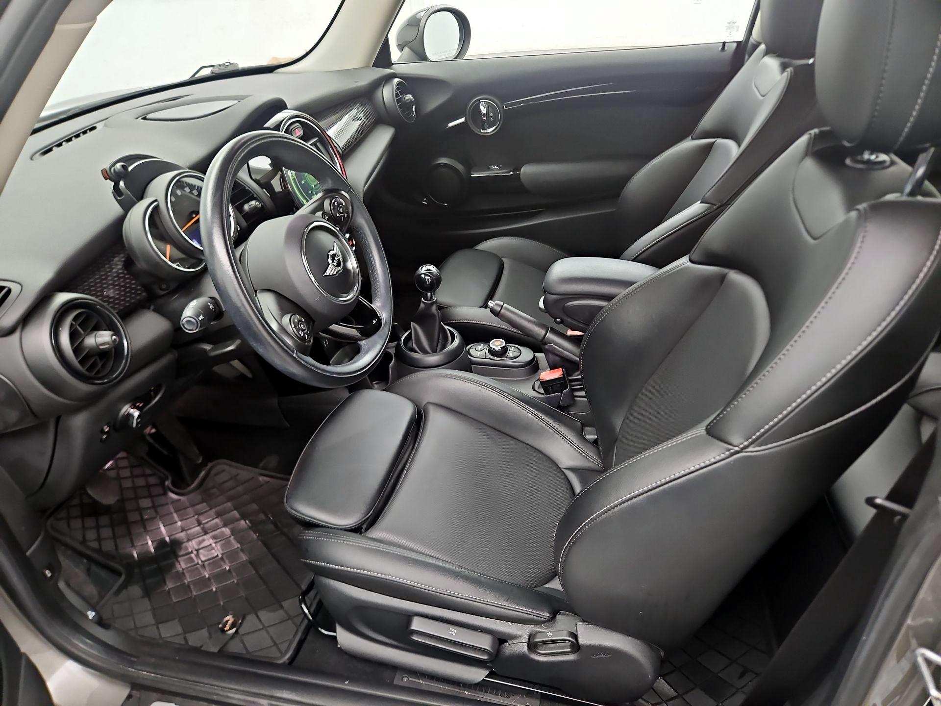 Thumbnail: 2018 MINI Cooper Hardtop - 11