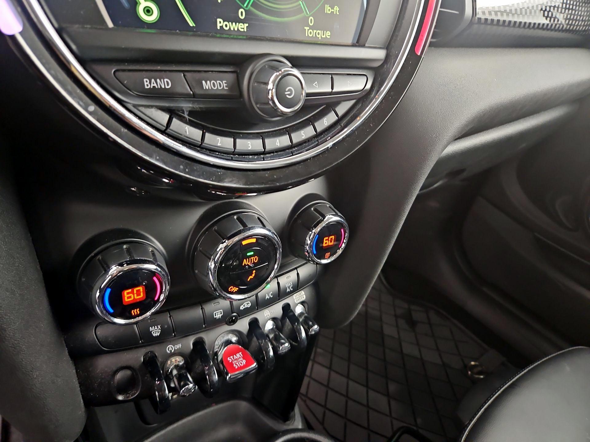 Thumbnail: 2018 MINI Cooper Hardtop - 14