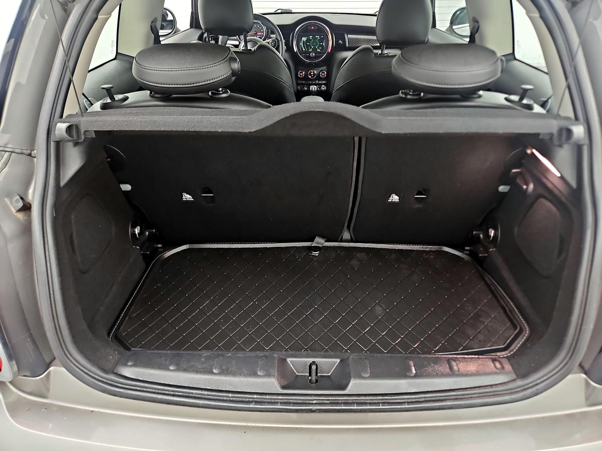 Thumbnail: 2018 MINI Cooper Hardtop - 16