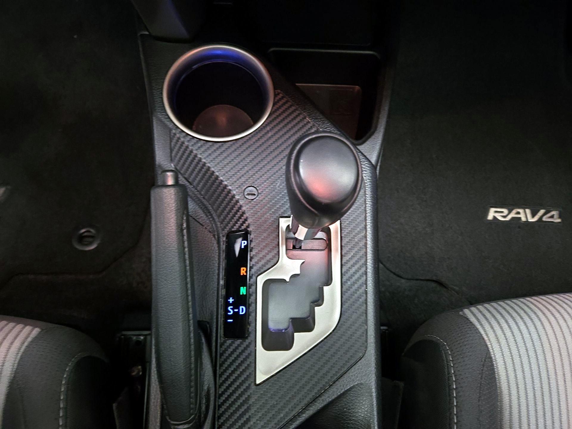 Thumbnail: 2015 Toyota RAV4 - 16