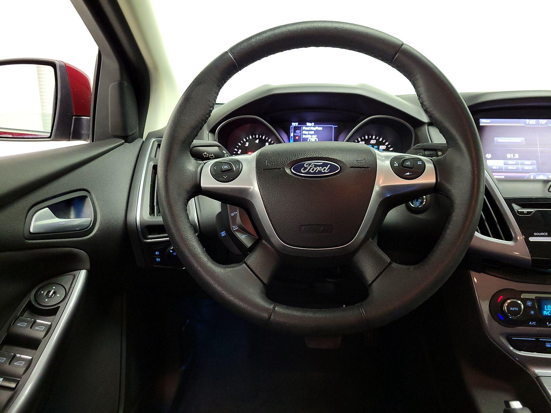 Thumbnail: 2014 Ford Focus - 10
