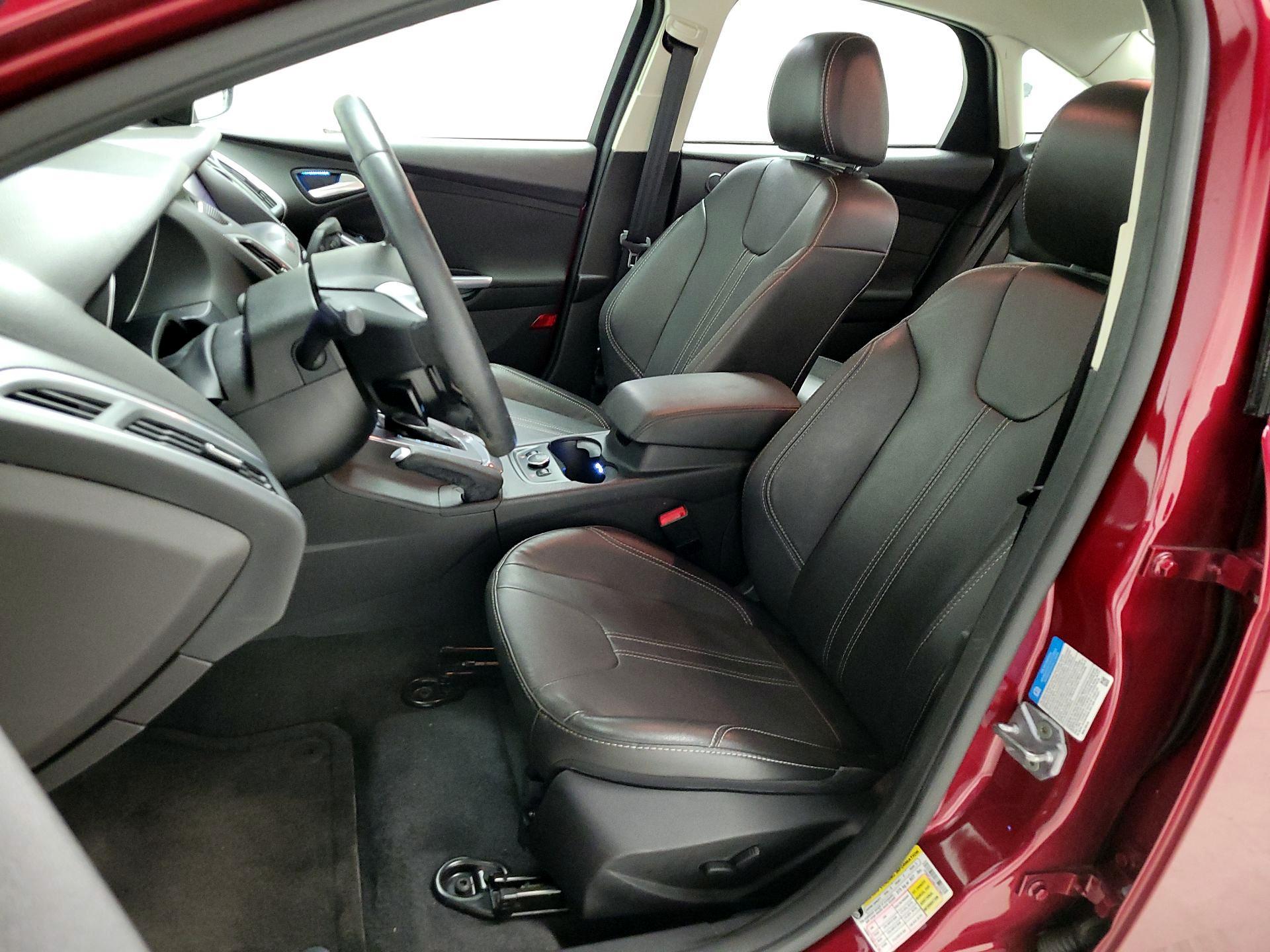 Thumbnail: 2014 Ford Focus - 11