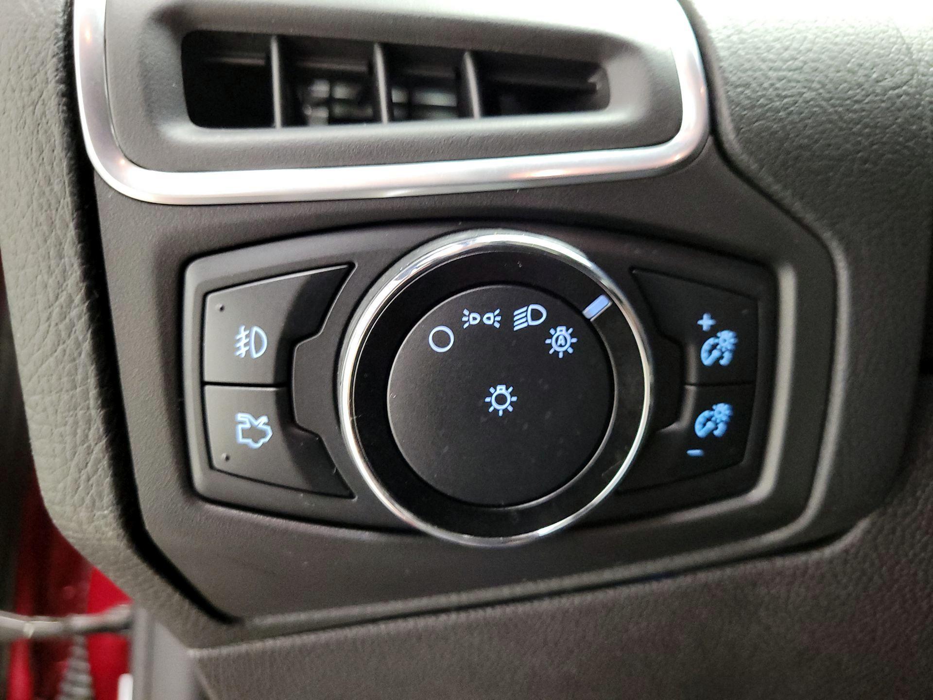 Thumbnail: 2014 Ford Focus - 13