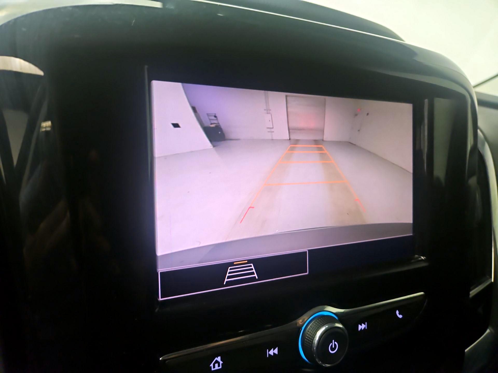 Thumbnail: 2020 Chevrolet Traverse - 14