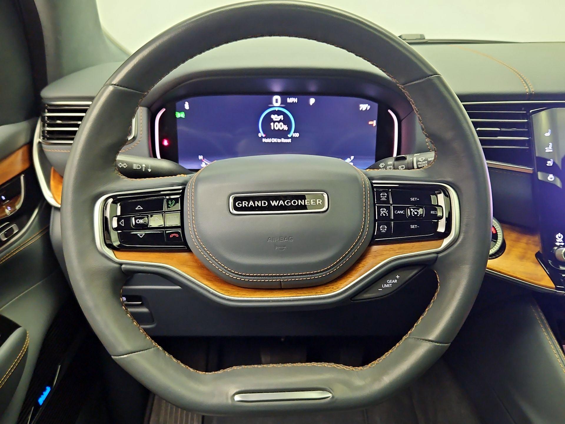 Thumbnail: 2022 Jeep Grand Wagoneer - 10