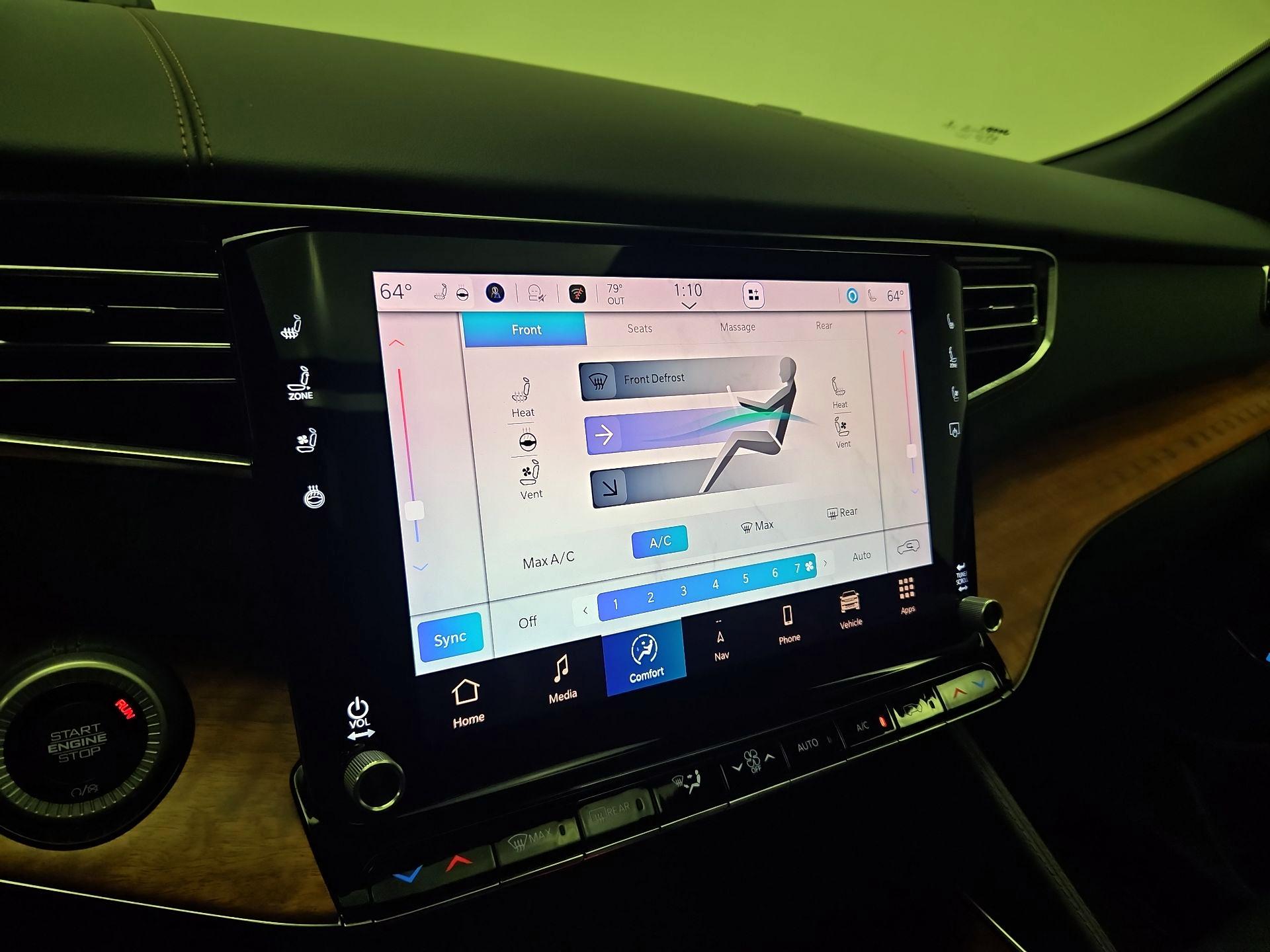 Thumbnail: 2022 Jeep Grand Wagoneer - 17