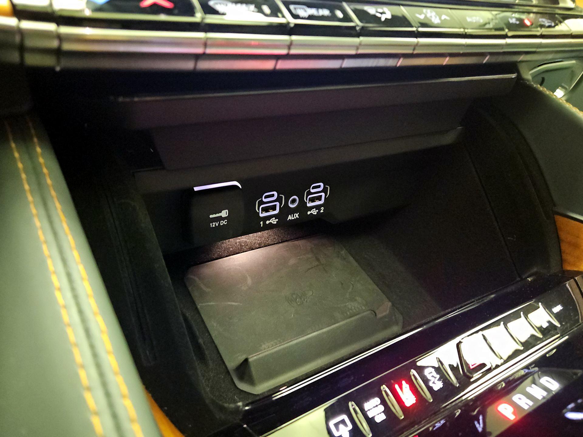 Thumbnail: 2022 Jeep Grand Wagoneer - 19