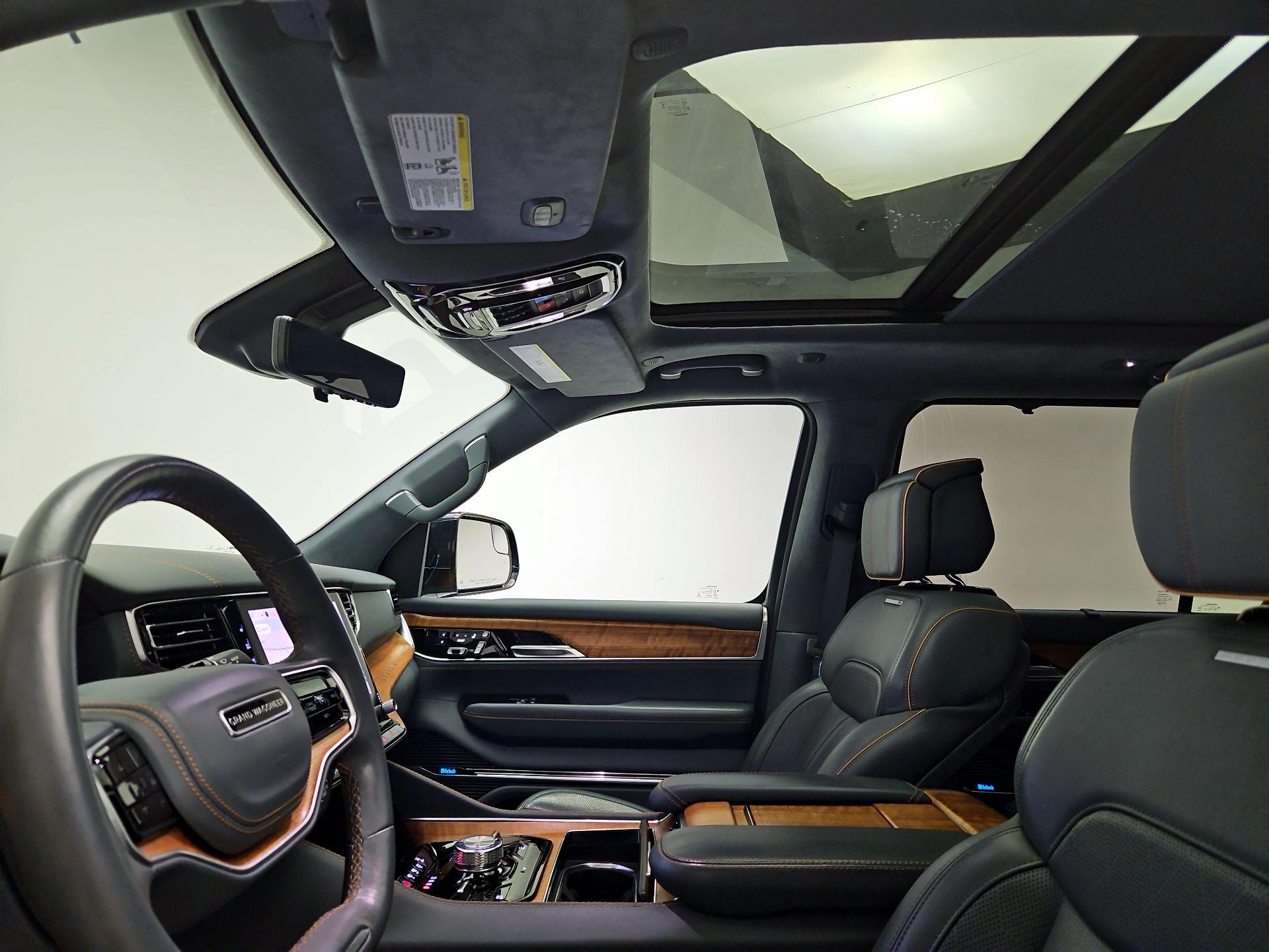 Thumbnail: 2022 Jeep Grand Wagoneer - 20