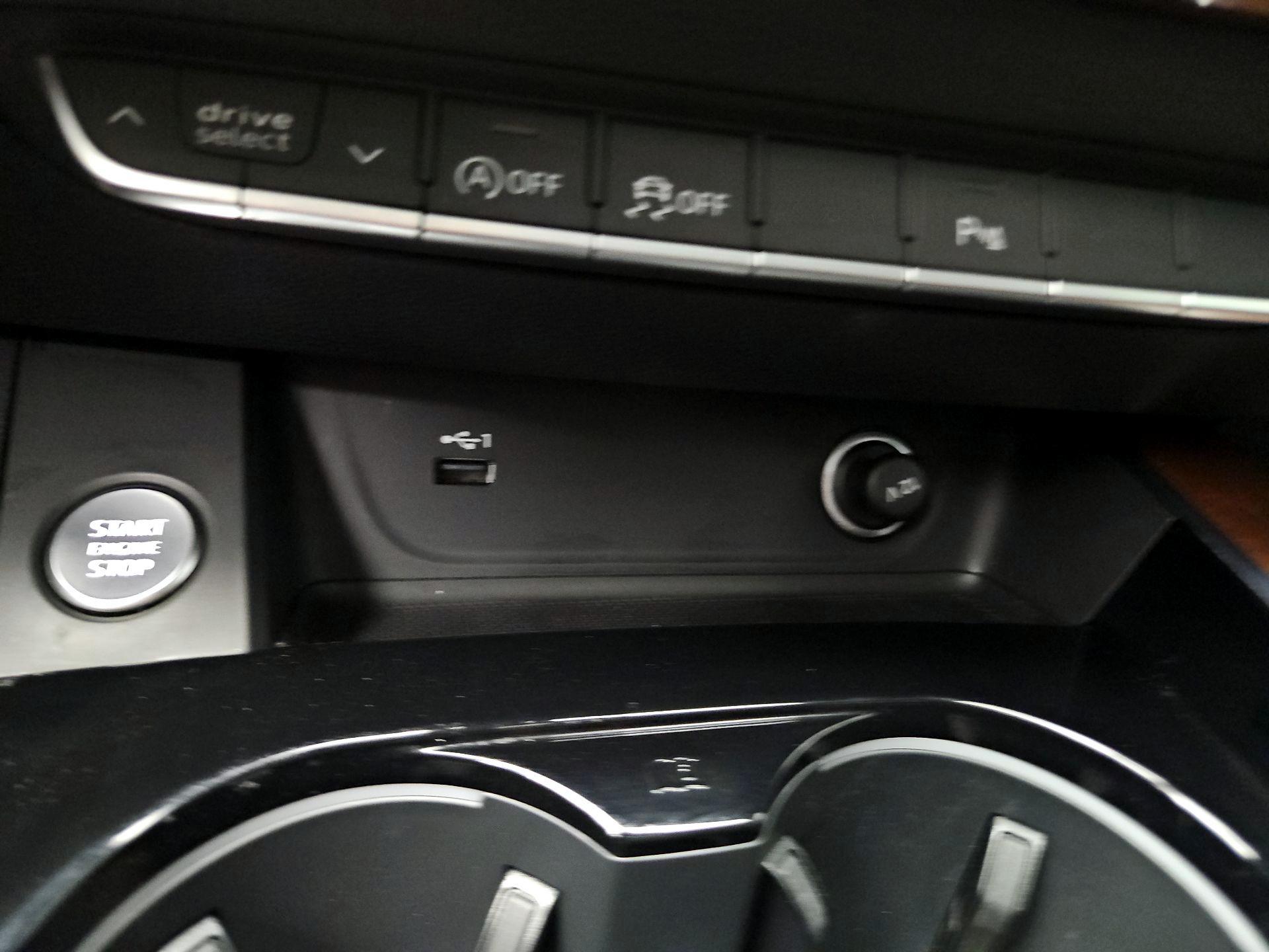 Thumbnail: 2023 Audi A4 - 18