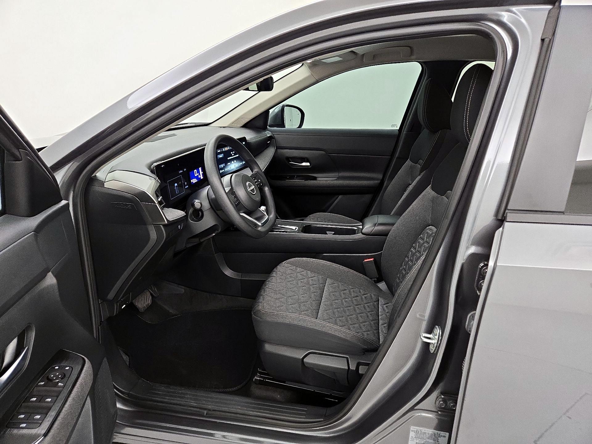 Thumbnail: 2025 Nissan Kicks - 11