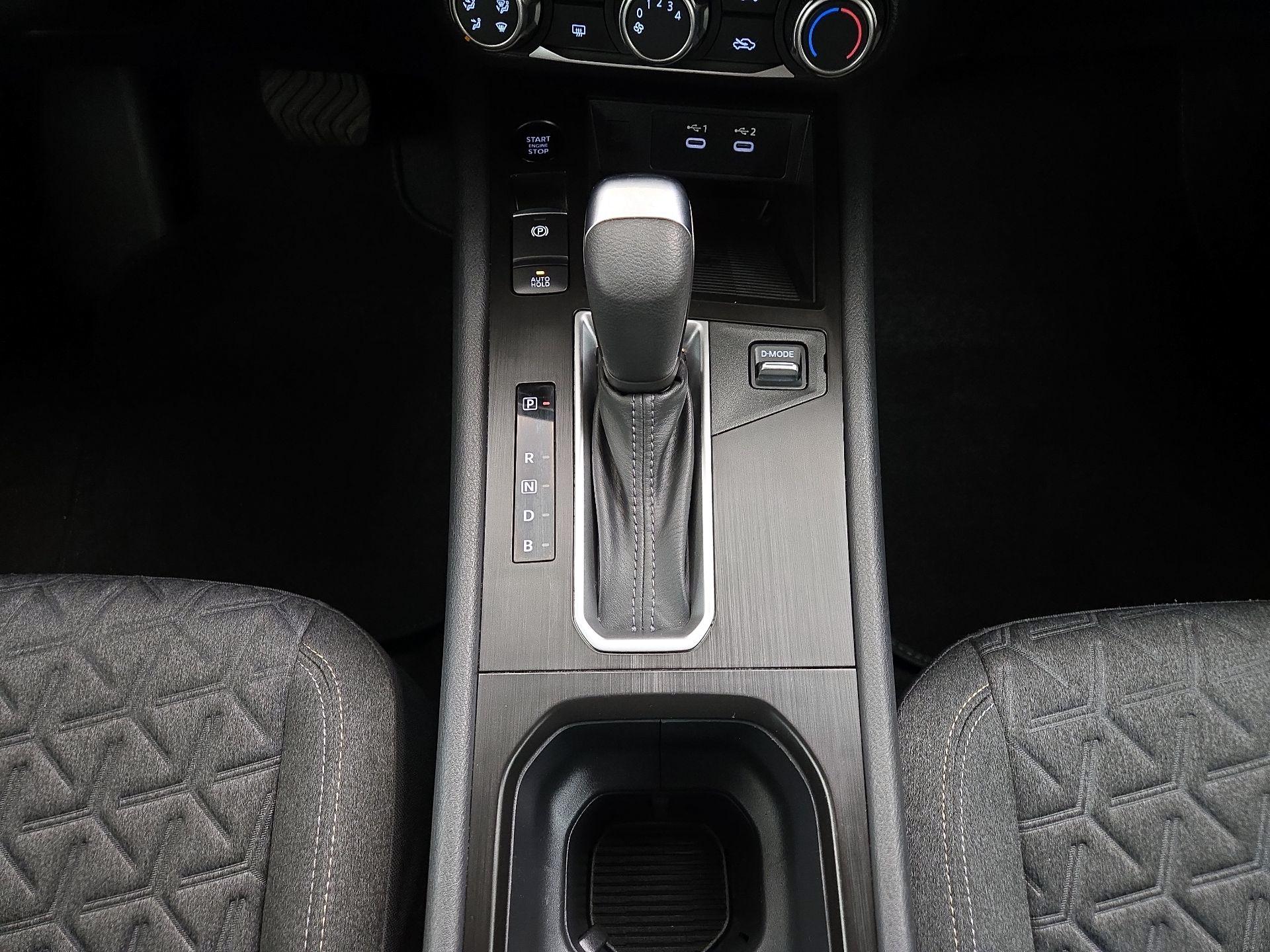 Thumbnail: 2025 Nissan Kicks - 17