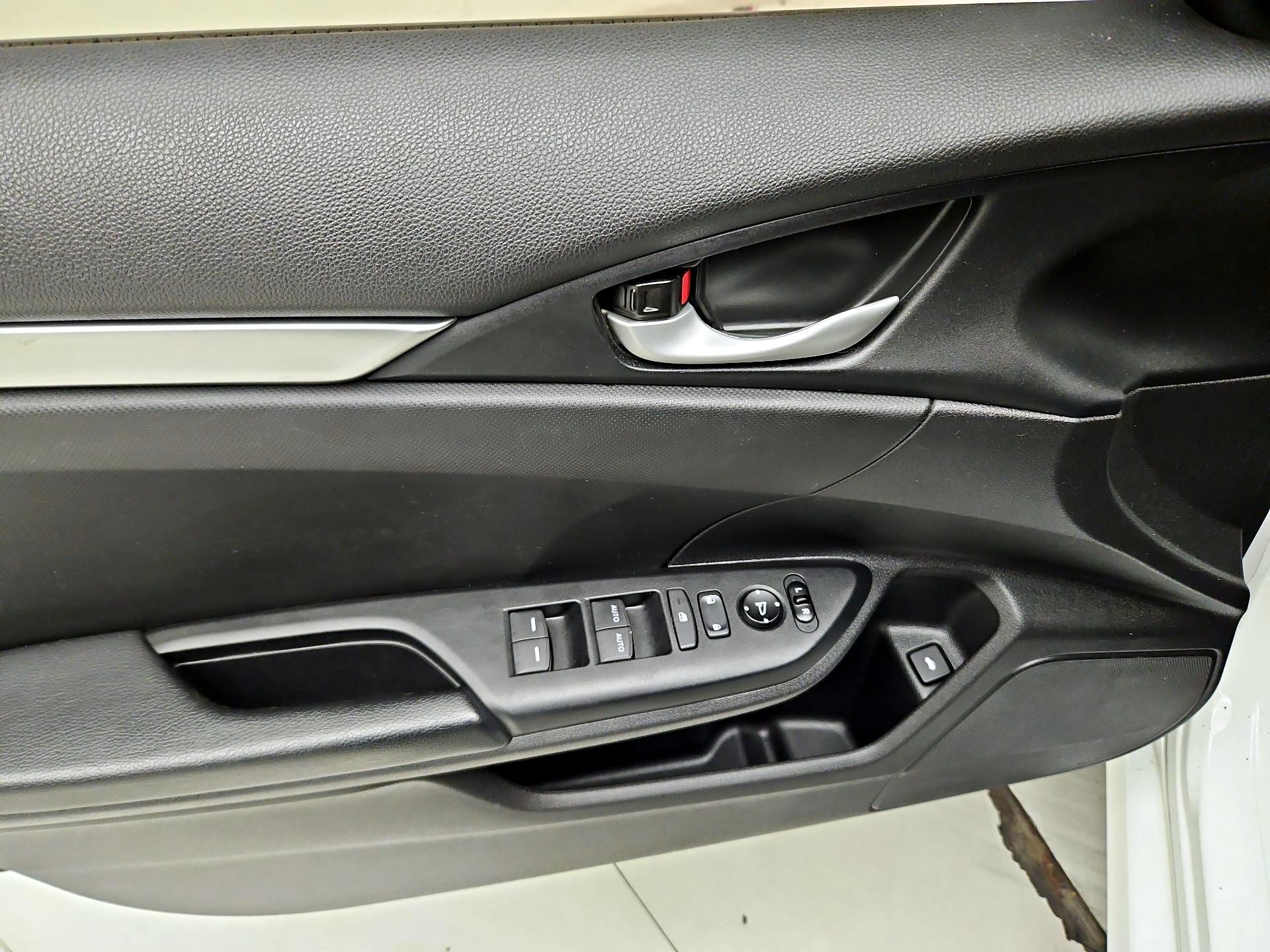 Thumbnail: 2020 Honda Civic - 12