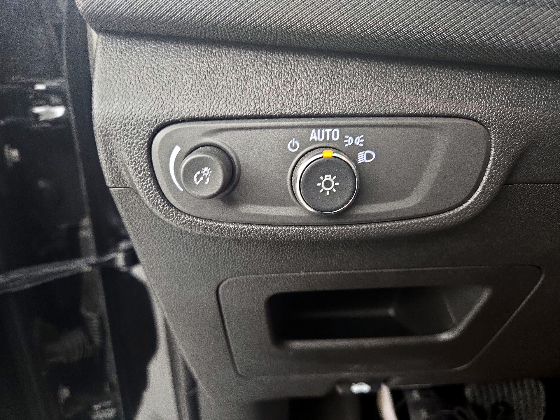 Thumbnail: 2025 Chevrolet TrailBlazer - 11