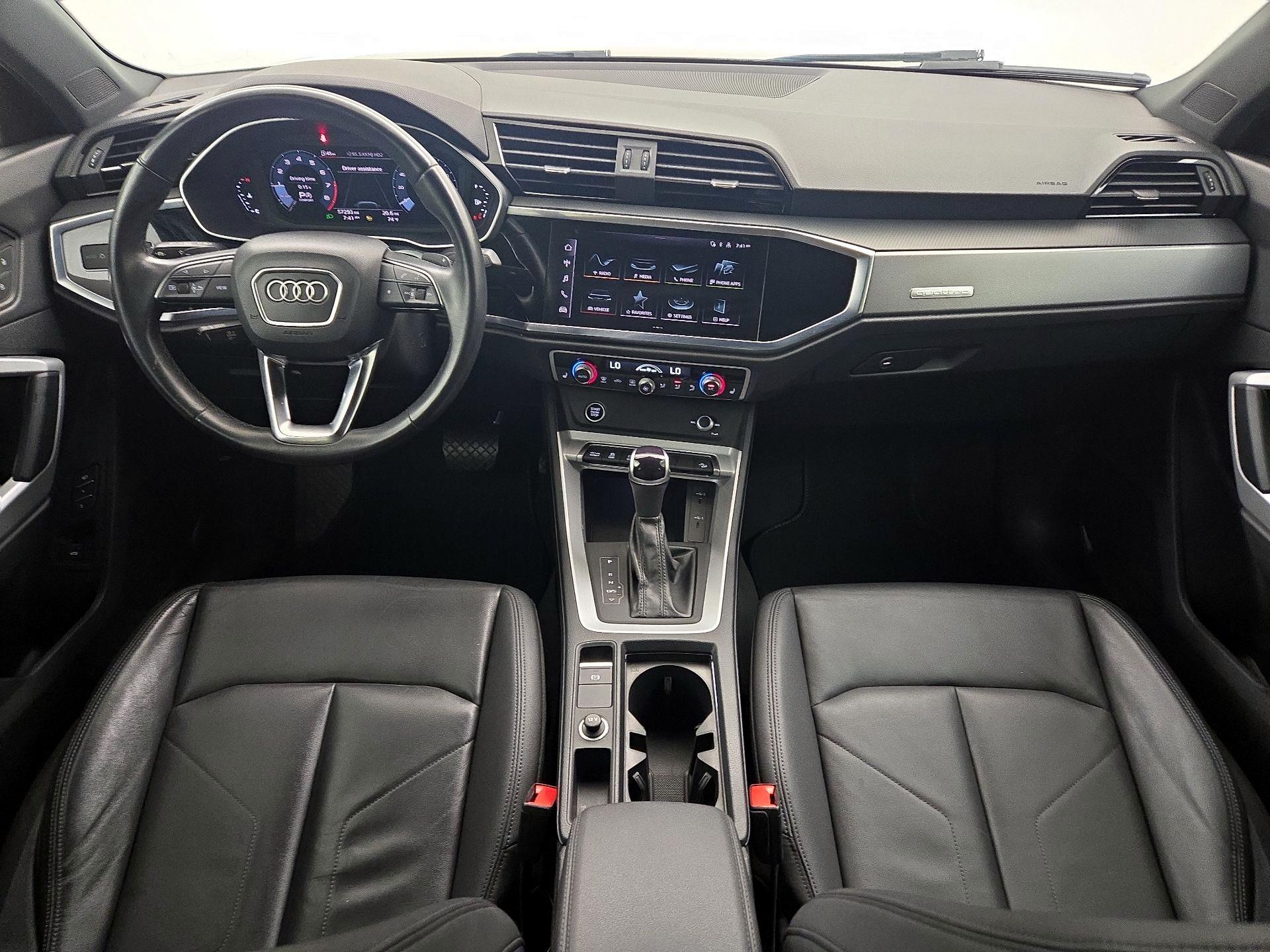 Thumbnail: 2023 Audi Q3 - 9