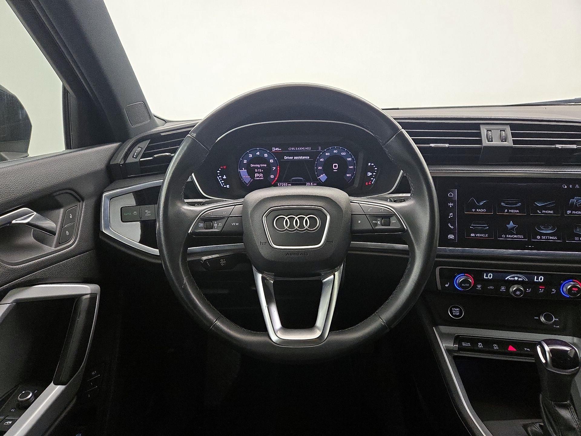 Thumbnail: 2023 Audi Q3 - 10