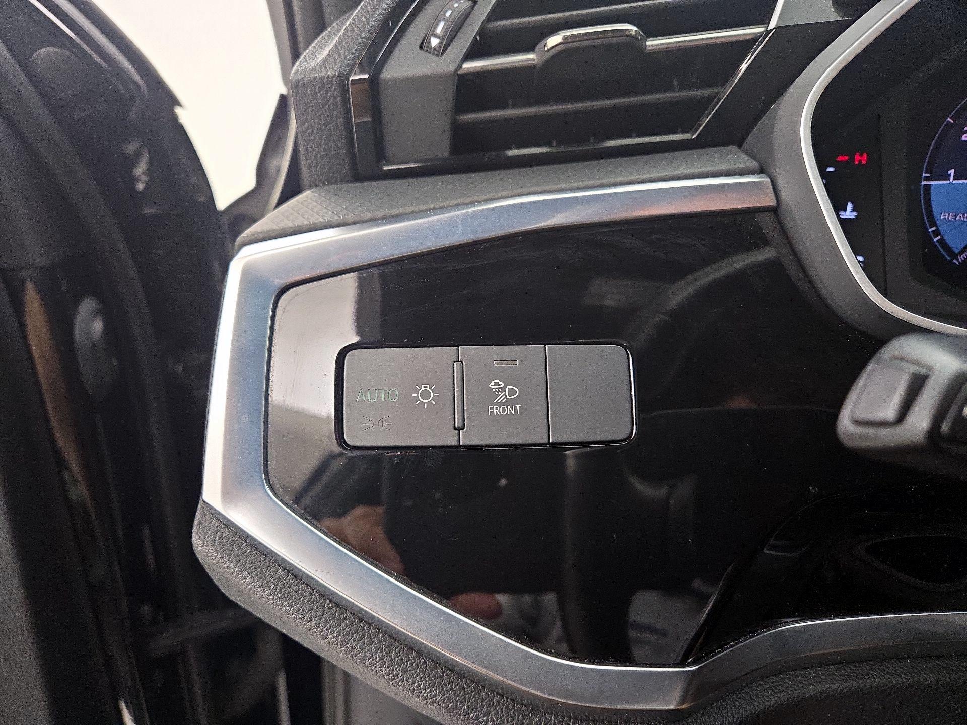 Thumbnail: 2023 Audi Q3 - 13