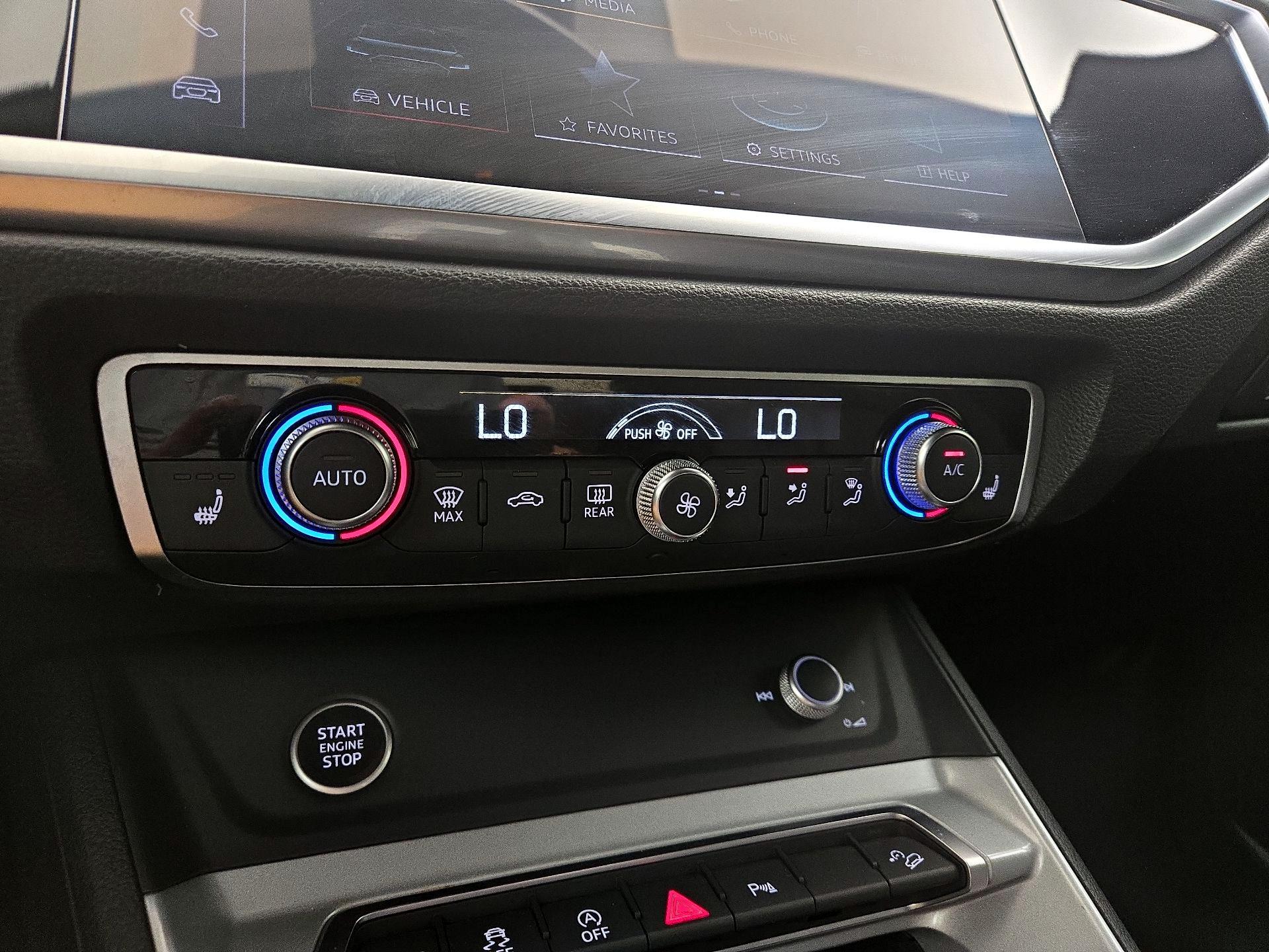 Thumbnail: 2023 Audi Q3 - 16