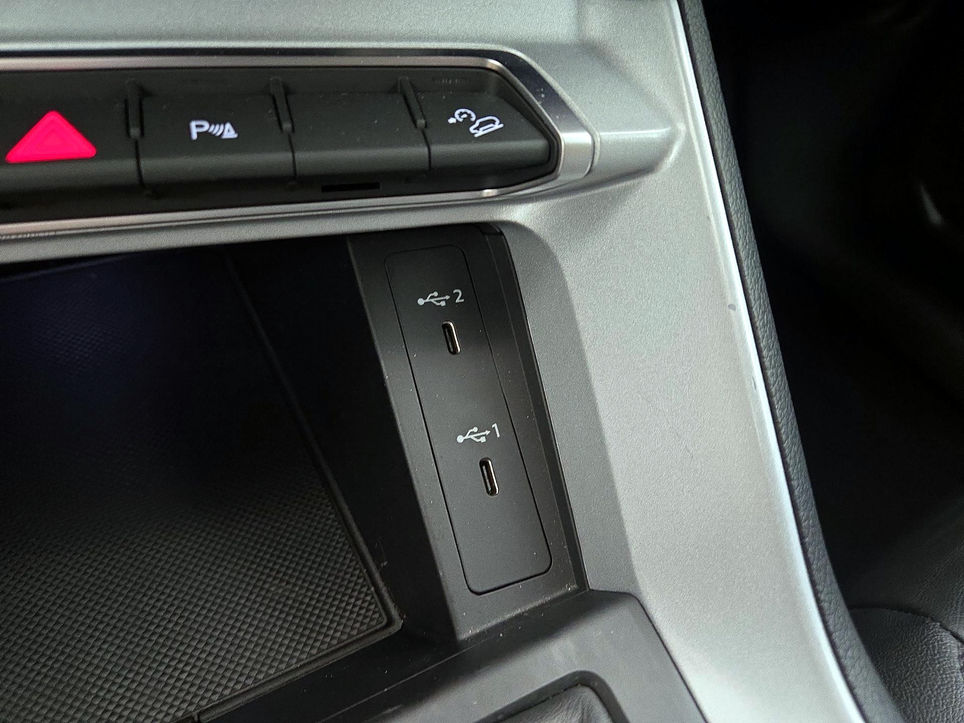 Thumbnail: 2023 Audi Q3 - 18