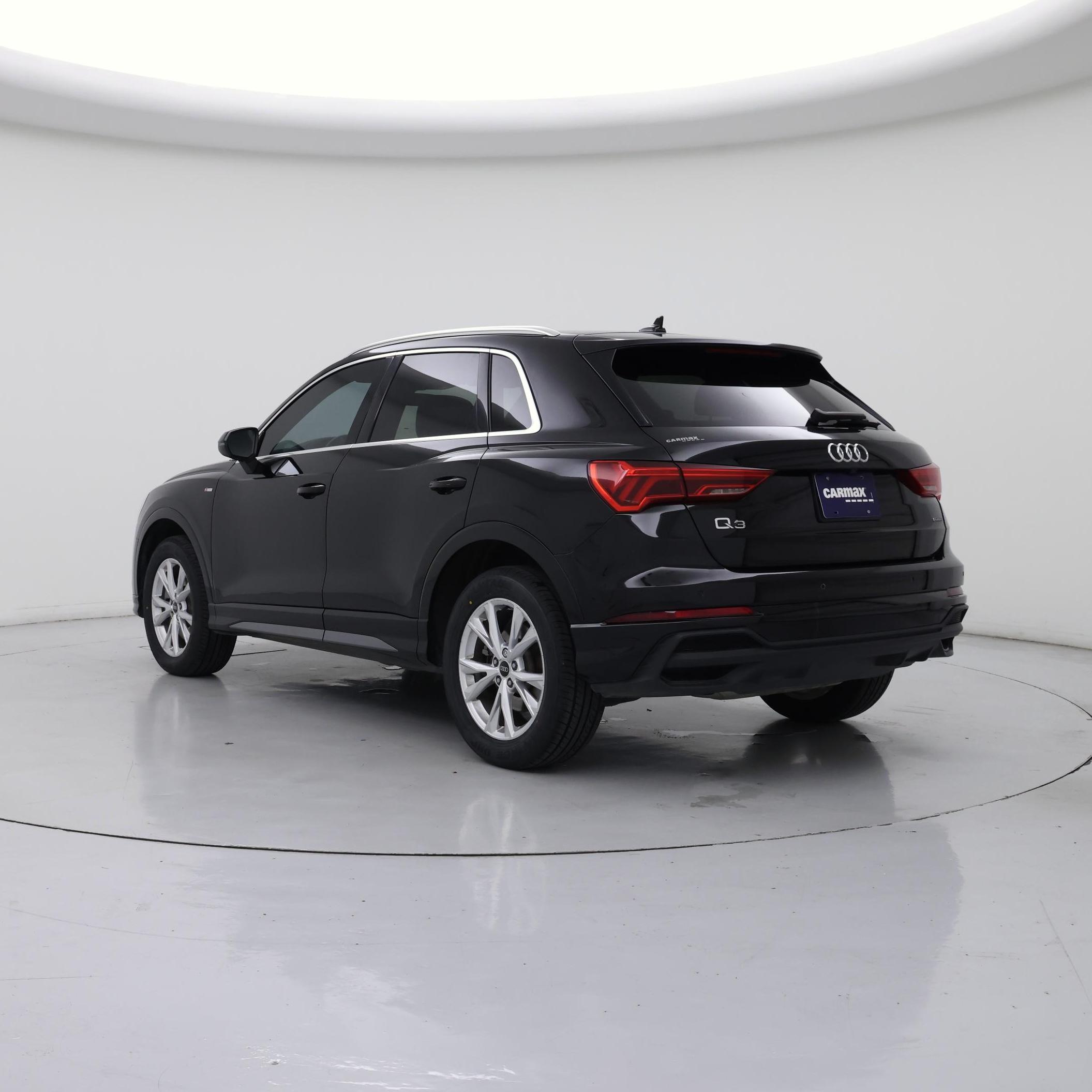 Thumbnail: 2023 Audi Q3 - 2