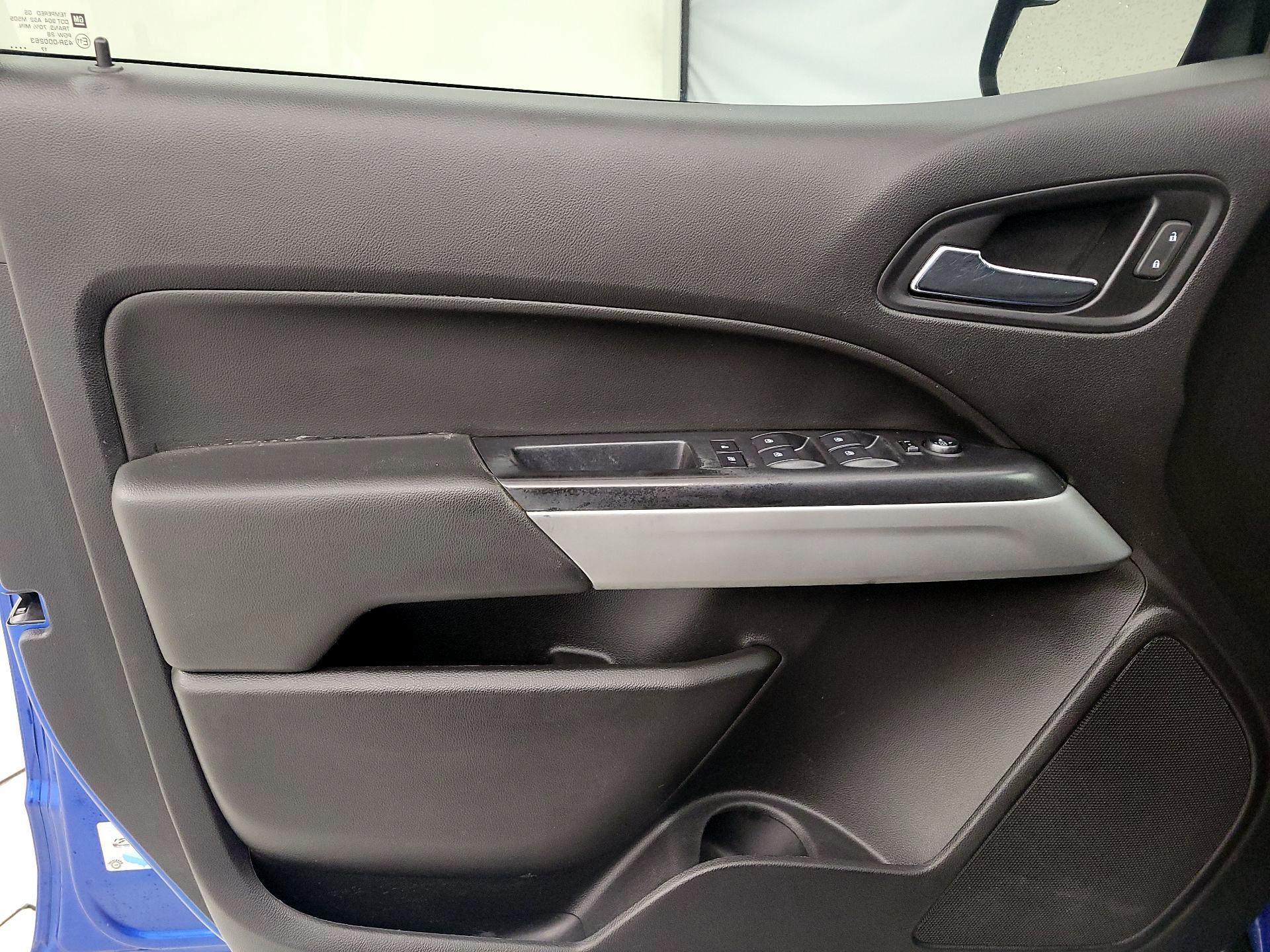 Thumbnail: 2018 Chevrolet Colorado - 12